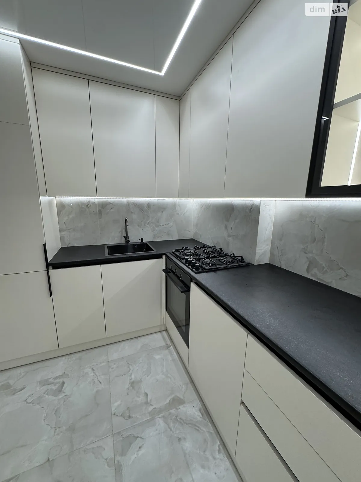 2-комнатная квартира 58 кв. м в Тернополе, ул. Смакулы, 8 - фото 1