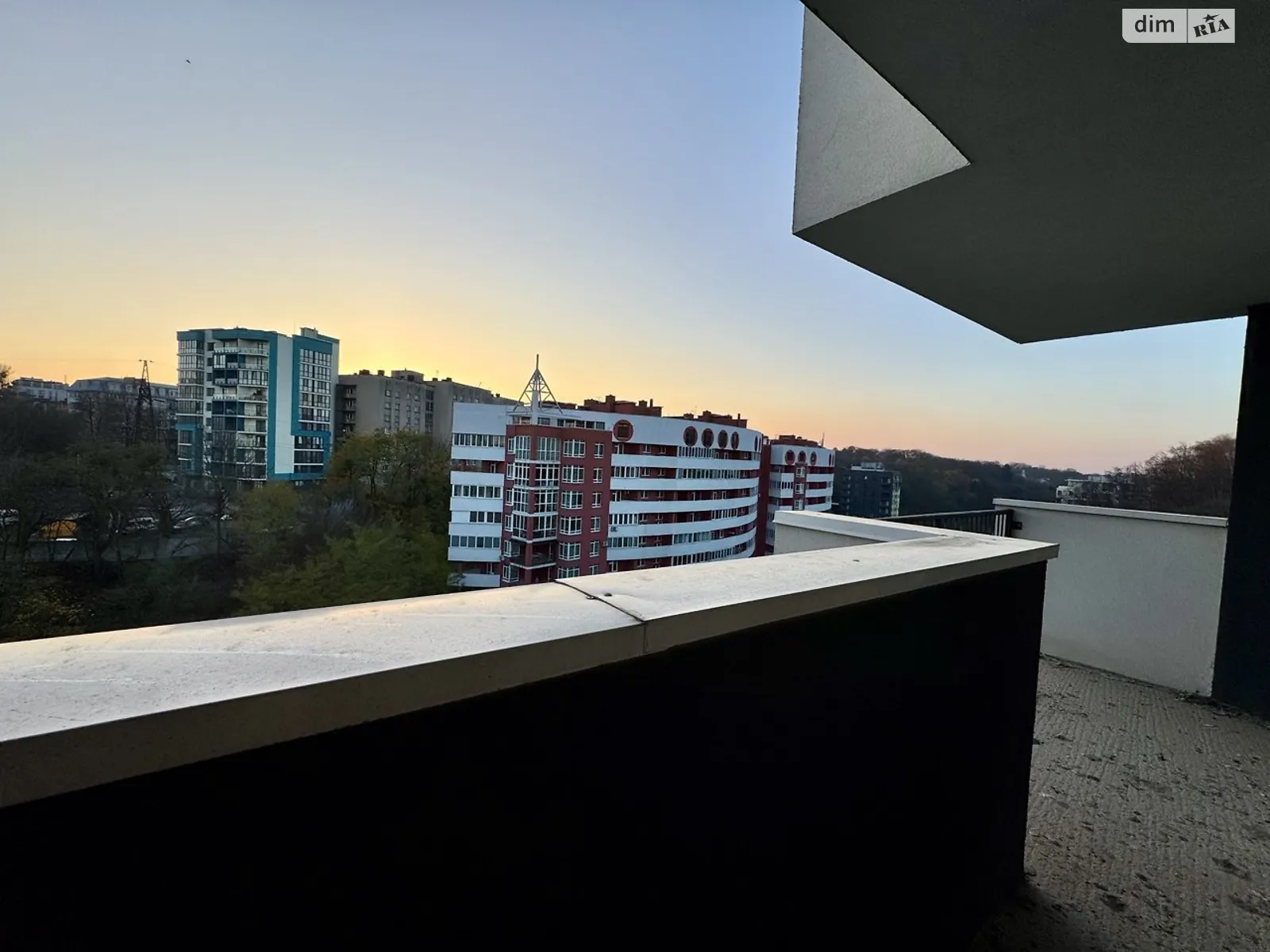 Продается 1-комнатная квартира 50 кв. м в Львове, ул. Стуса Василия, 51-53 - фото 1