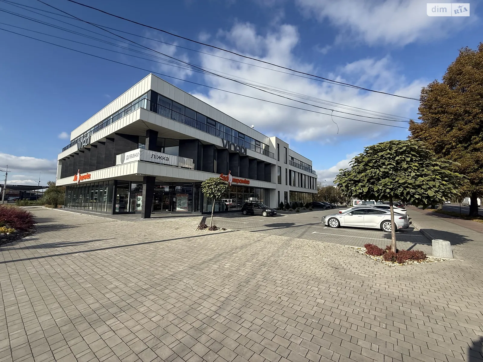 Сдается в аренду офис 47.7 кв. м в бизнес-центре, цена: 12000 грн - фото 1