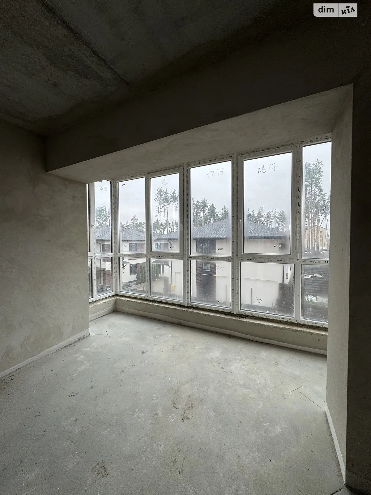 Продается 2-комнатная квартира 57 кв. м в Гостомеле, ул. Соборная, 1 - фото 1