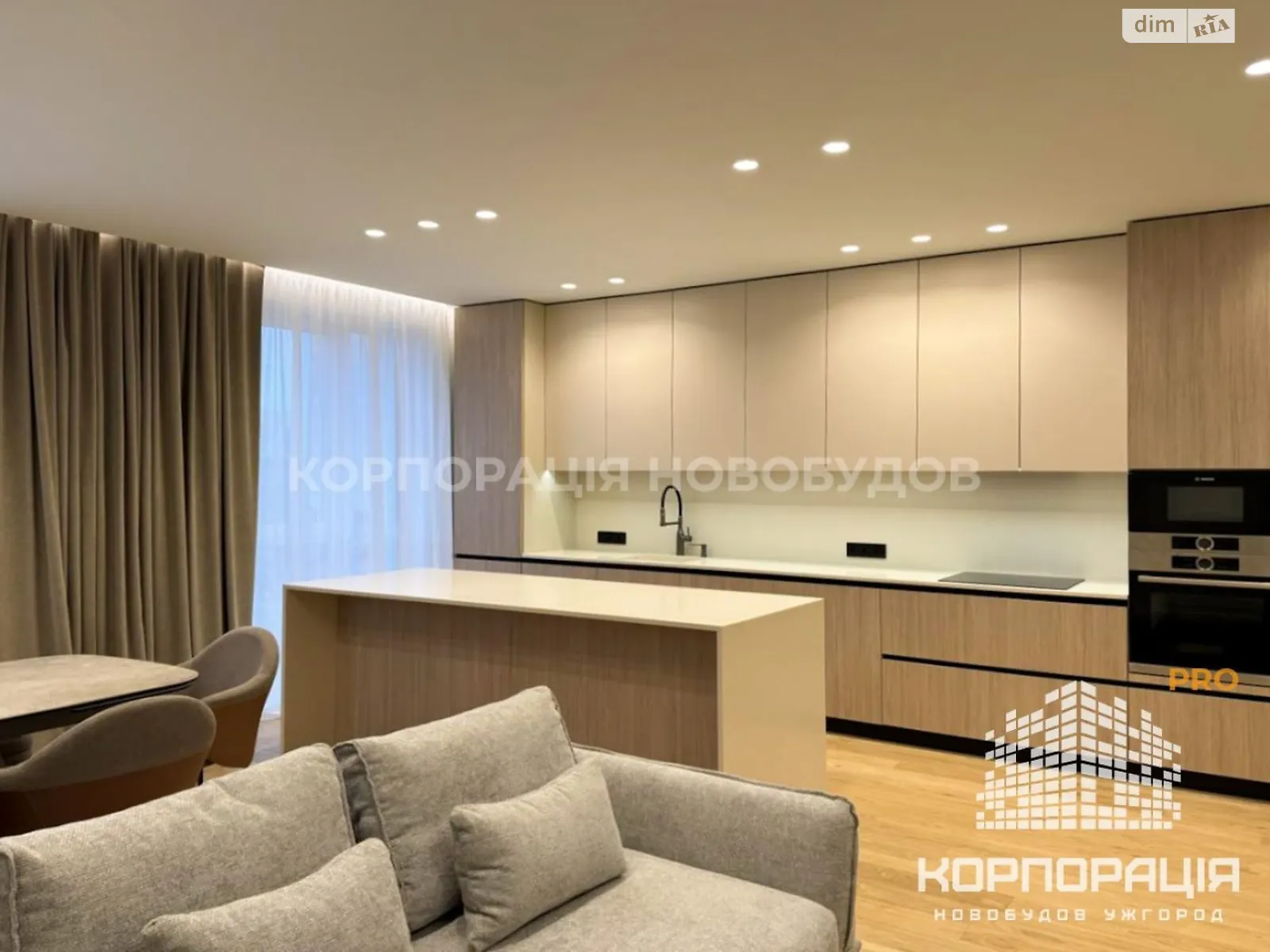 Продается 3-комнатная квартира 100 кв. м в Минае, ул. Августина Волошина - фото 1