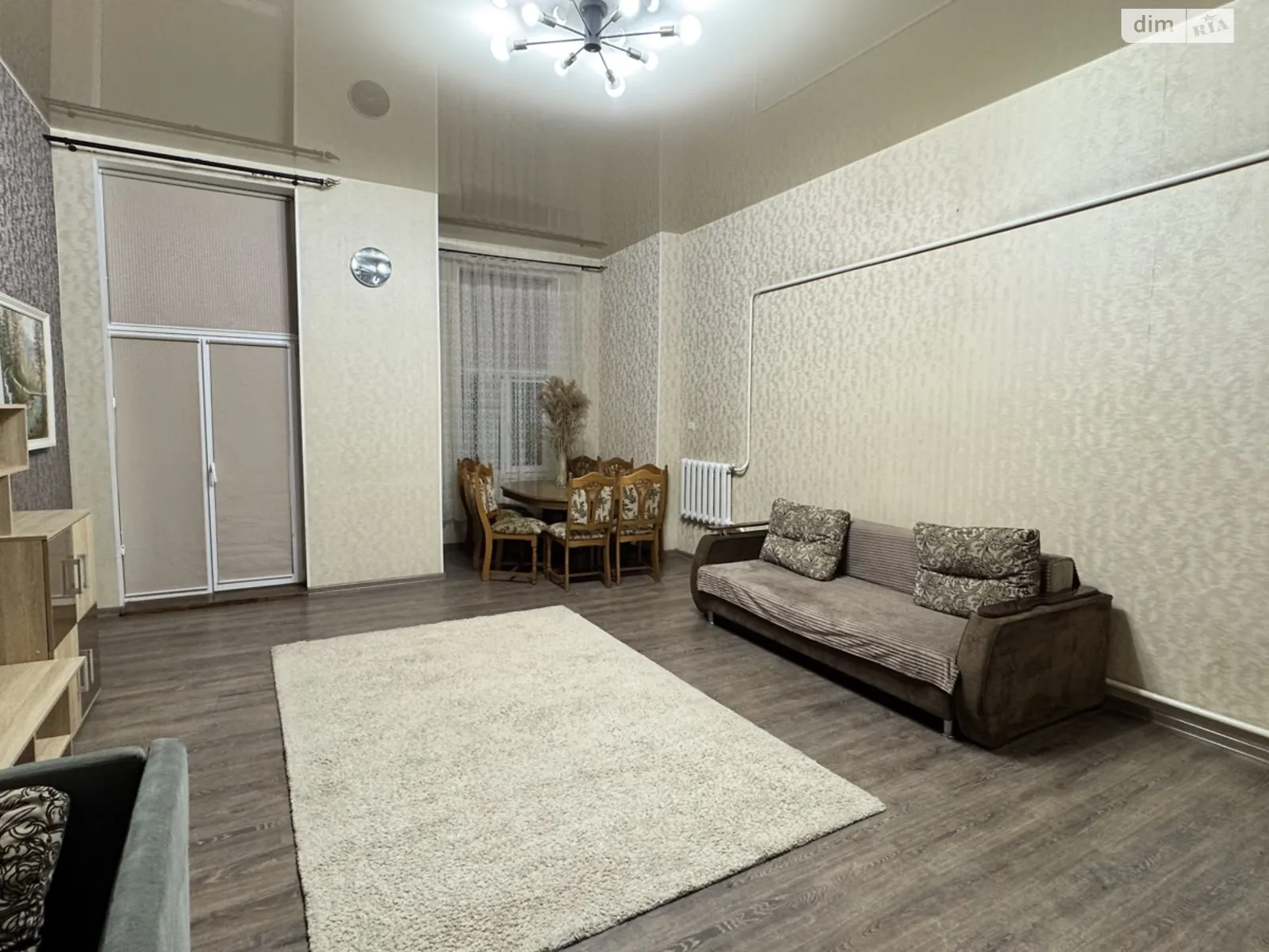 Сдается в аренду 1-комнатная квартира 50 кв. м в Мукачеве, цена: 350 € - фото 1