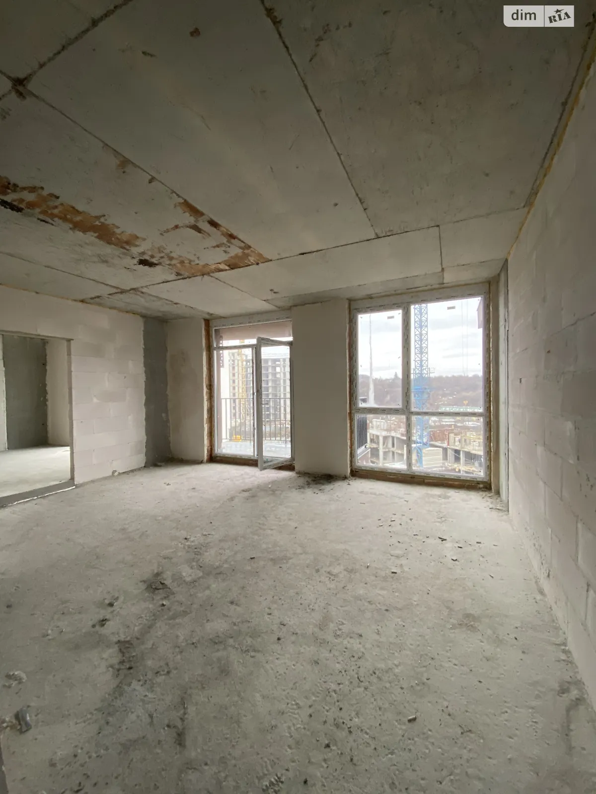 Продается 1-комнатная квартира 53 кв. м в Львове, ул. Под Голоском, 16 - фото 1