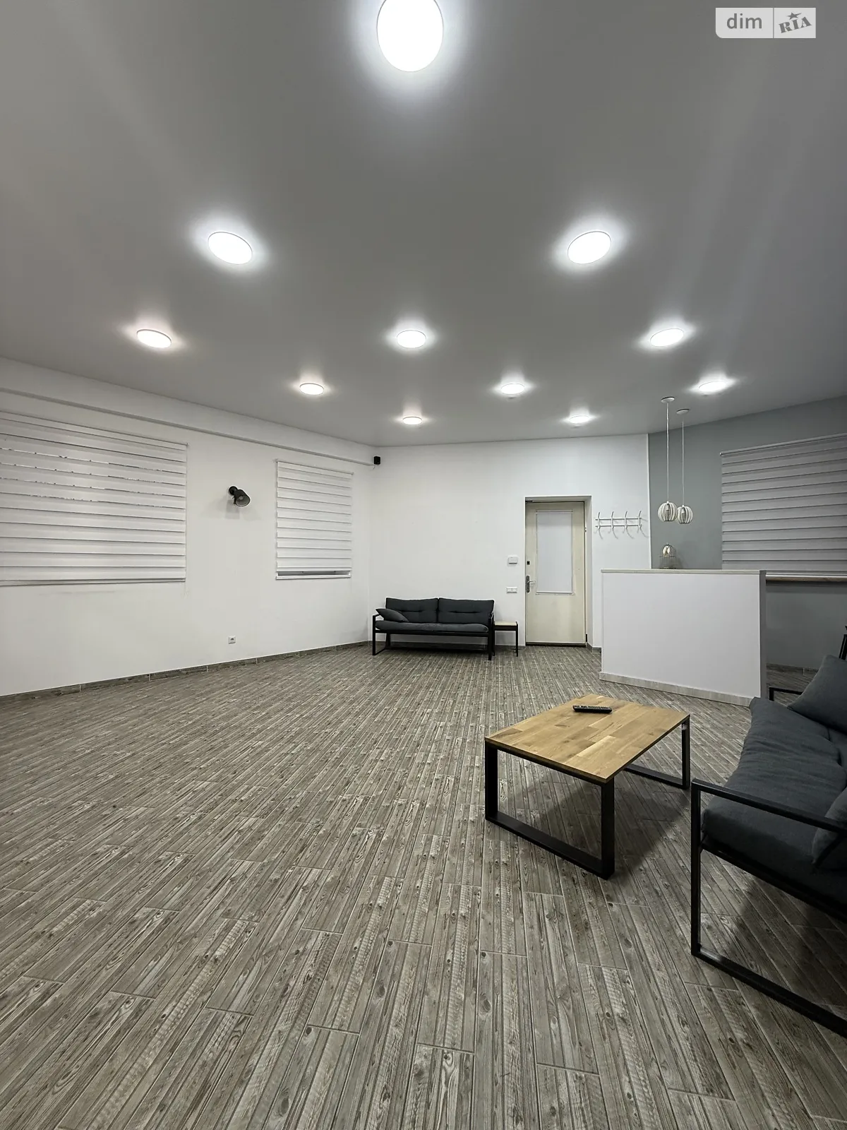 Здається в оренду приміщення вільного призначення 41.8 кв. м в 5-поверховій будівлі, цена: 11000 грн - фото 1