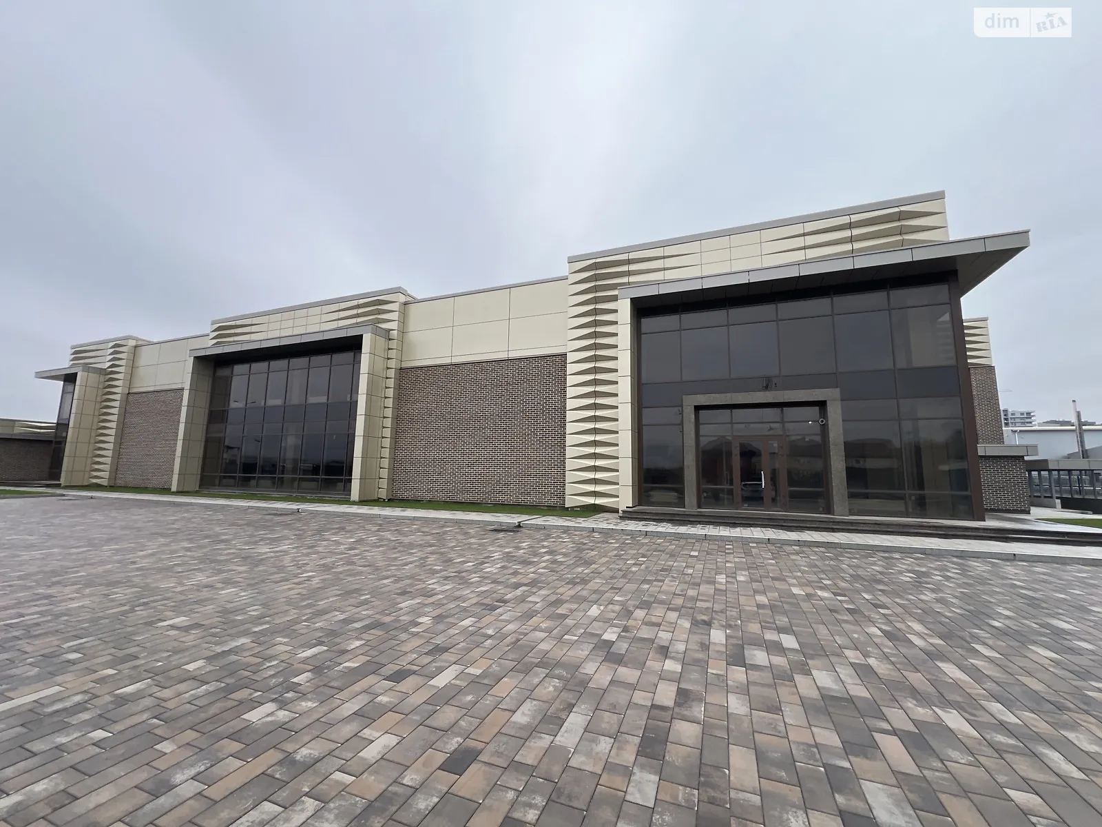 Сдается в аренду помещения свободного назначения 2600 кв. м в 1-этажном здании, цена: 20800 $ - фото 1