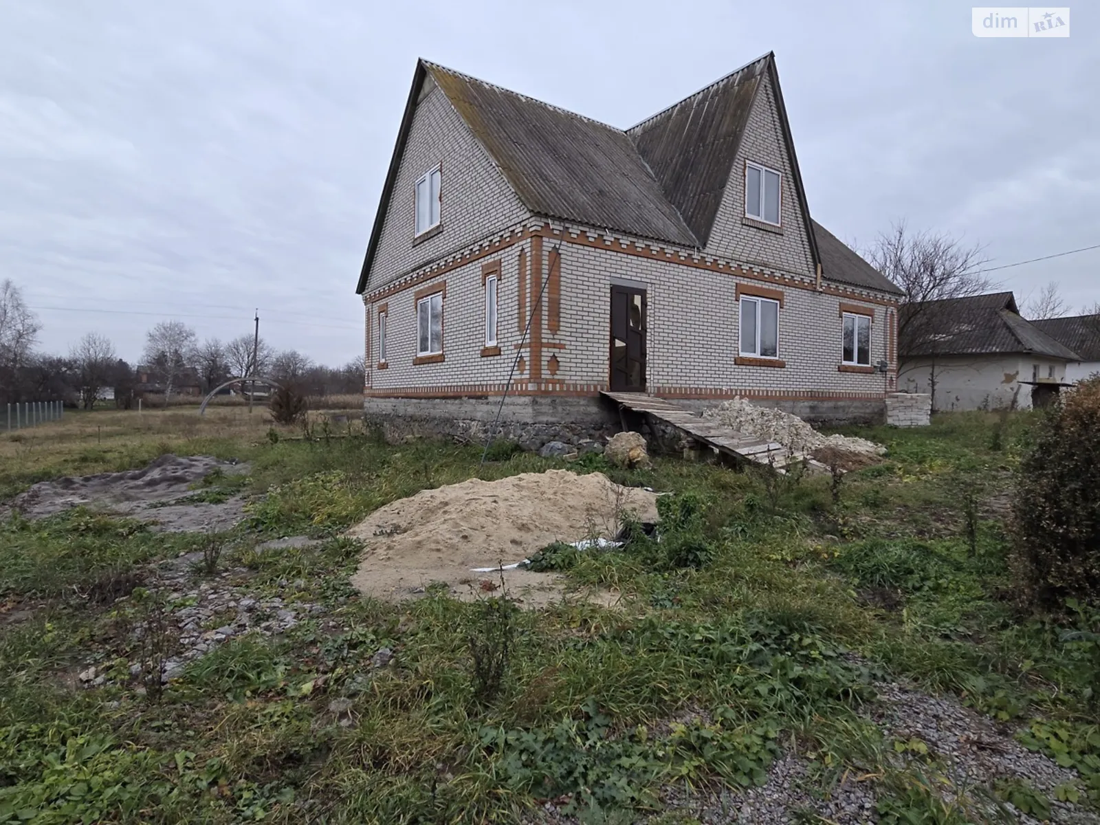 Продается дом на 2 этажа 150 кв. м с террасой, цена: 32000 $ - фото 1