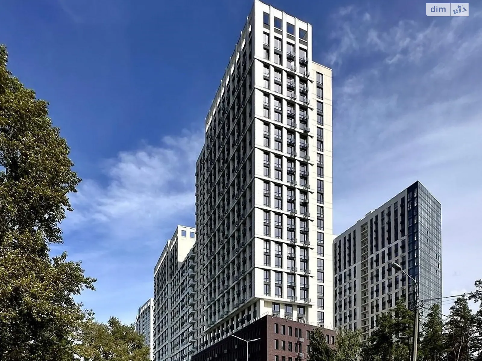 Продается 1-комнатная квартира 54 кв. м в Киеве, ул. Князя Романа Мстиславича(Генерала Жмаченко), 22А - фото 1