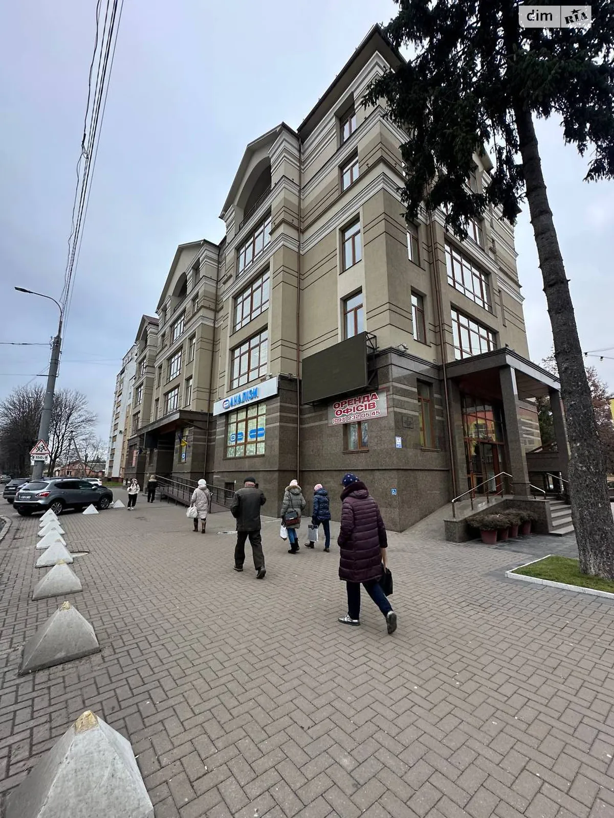 Здається в оренду приміщення вільного призначення 200 кв. м в 5-поверховій будівлі, цена: 130000 грн - фото 1