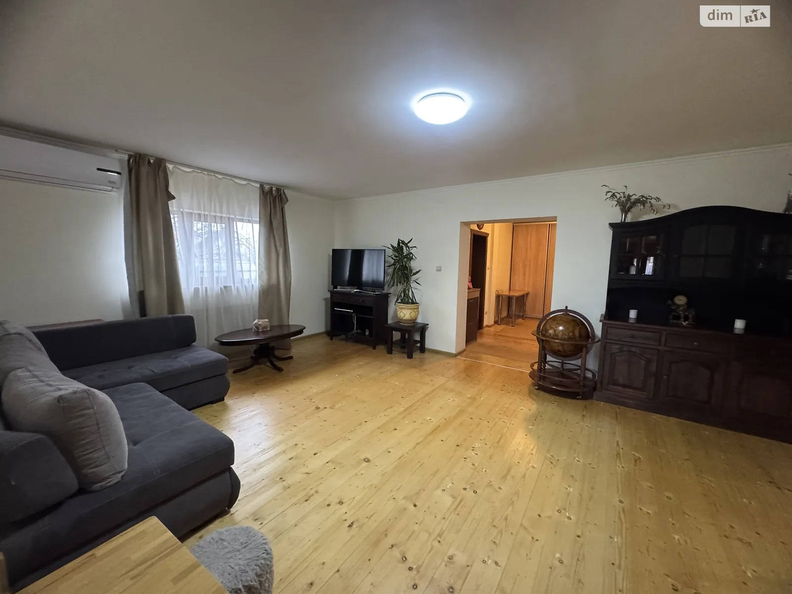 Сдается в аренду дом на 2 этажа 98 кв. м с гаражом, цена: 700 € - фото 1