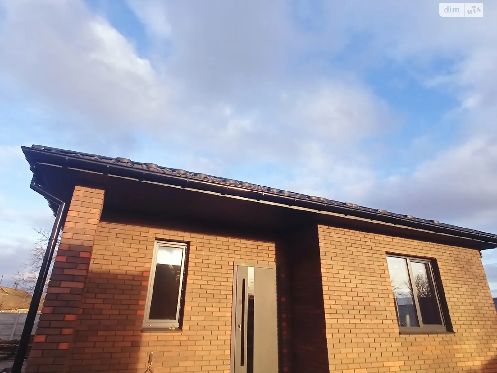 Продается одноэтажный дом 80 кв. м с гаражом, цена: 78000 $ - фото 1