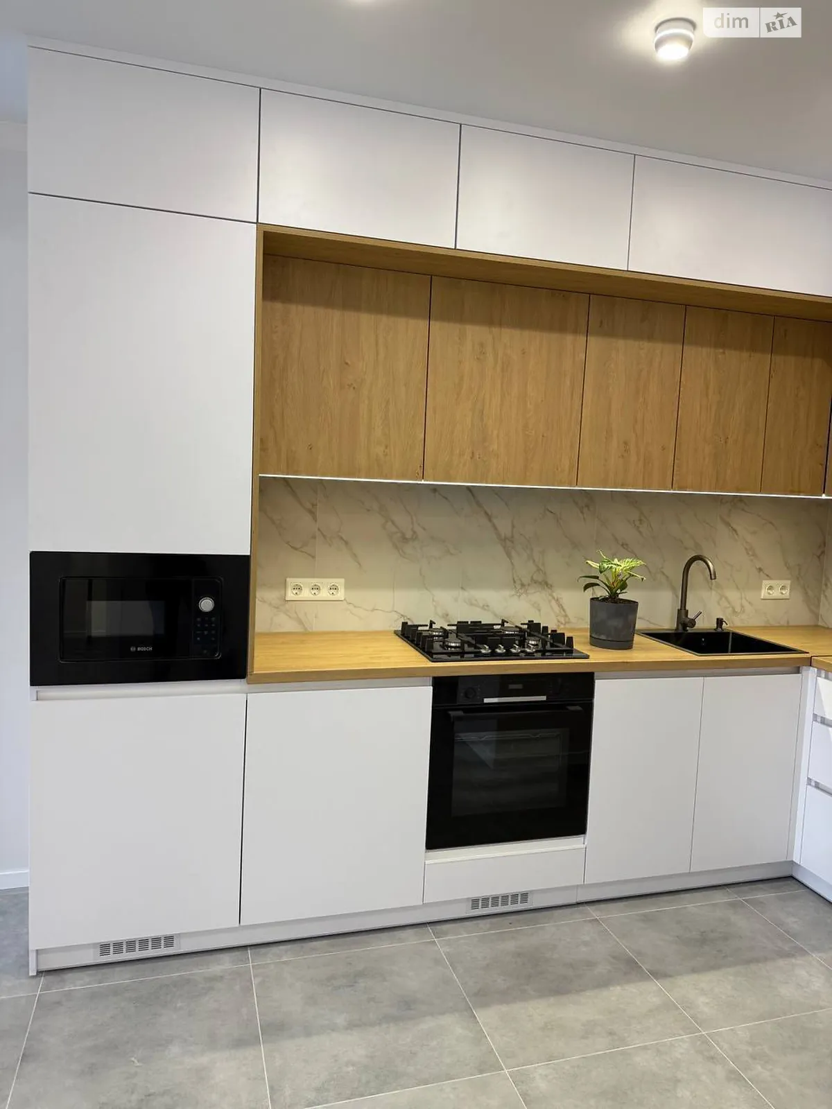 Продается 1-комнатная квартира 45.5 кв. м в Львове, ул. Миклеша Карла - фото 1