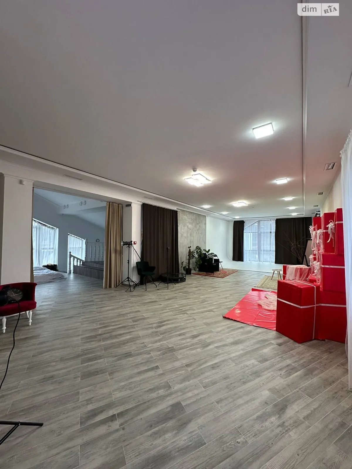 Сдается в аренду помещения свободного назначения 200 кв. м в 2-этажном здании, цена: 30000 грн - фото 1