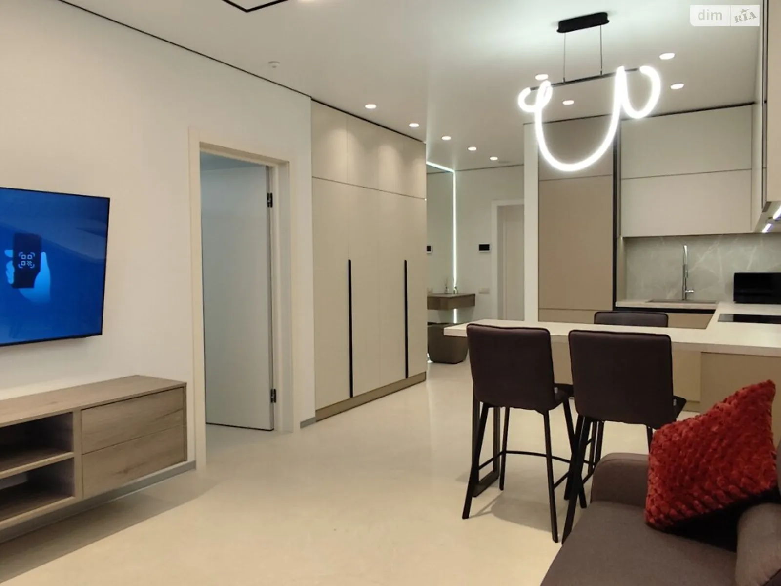 Сдается в аренду 1-комнатная квартира 56 кв. м в Киеве, просп. Голосеевский(40-летия Октября), 78/2 - фото 1