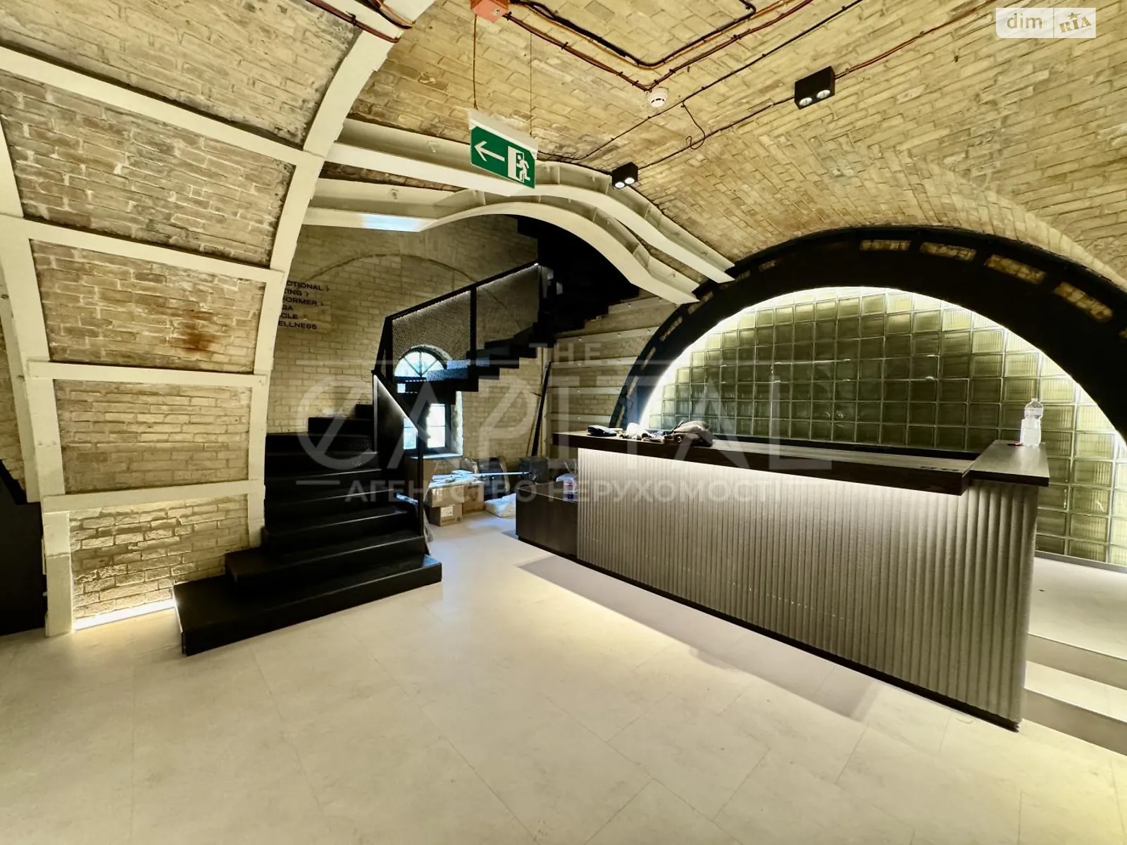 Сдается в аренду офис 1062 кв. м в бизнес-центре, цена: 32922 $ - фото 1