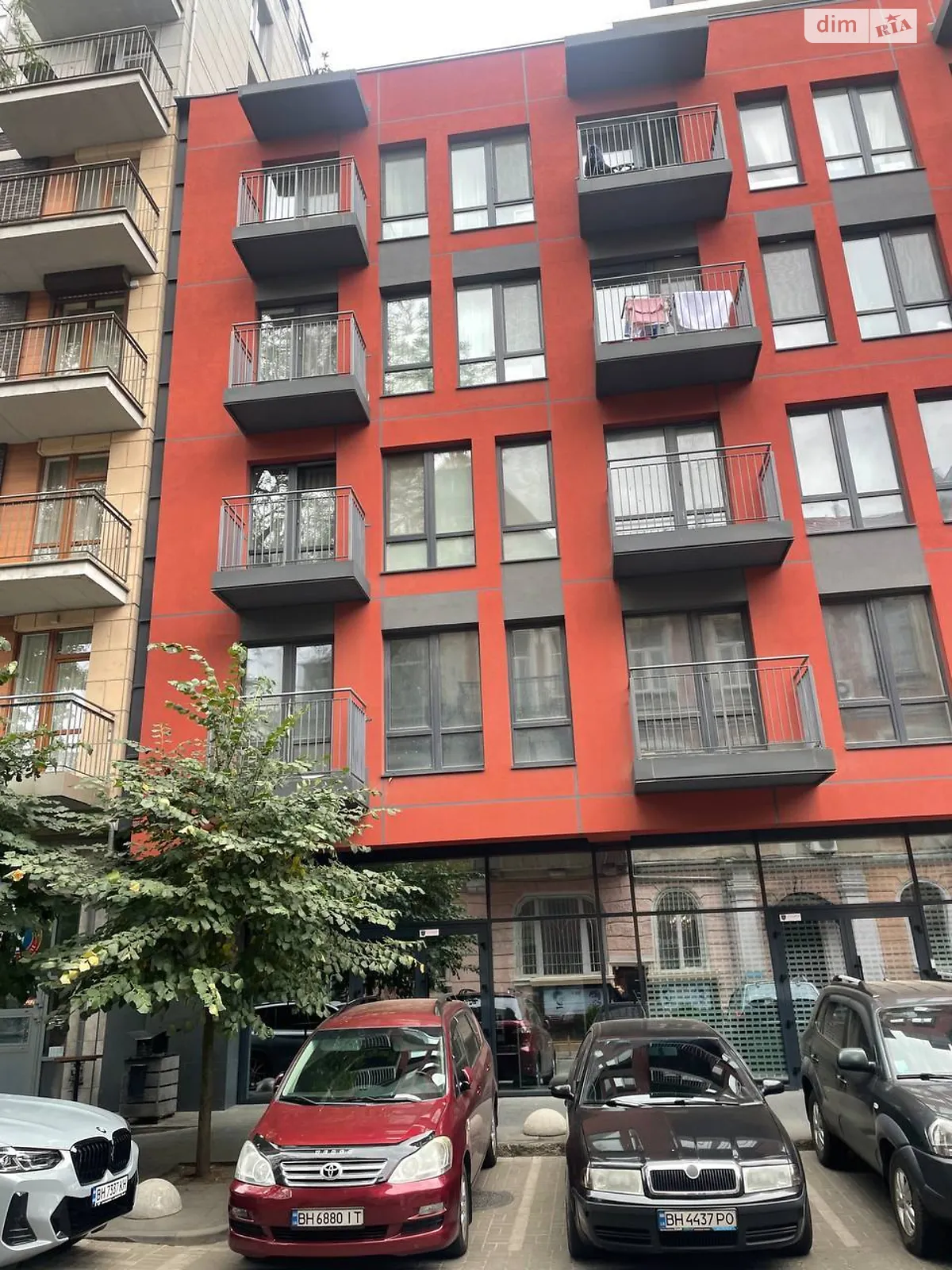 Продается 1-комнатная квартира 127.7 кв. м в Одессе, ул. Отрадная, 15 - фото 1