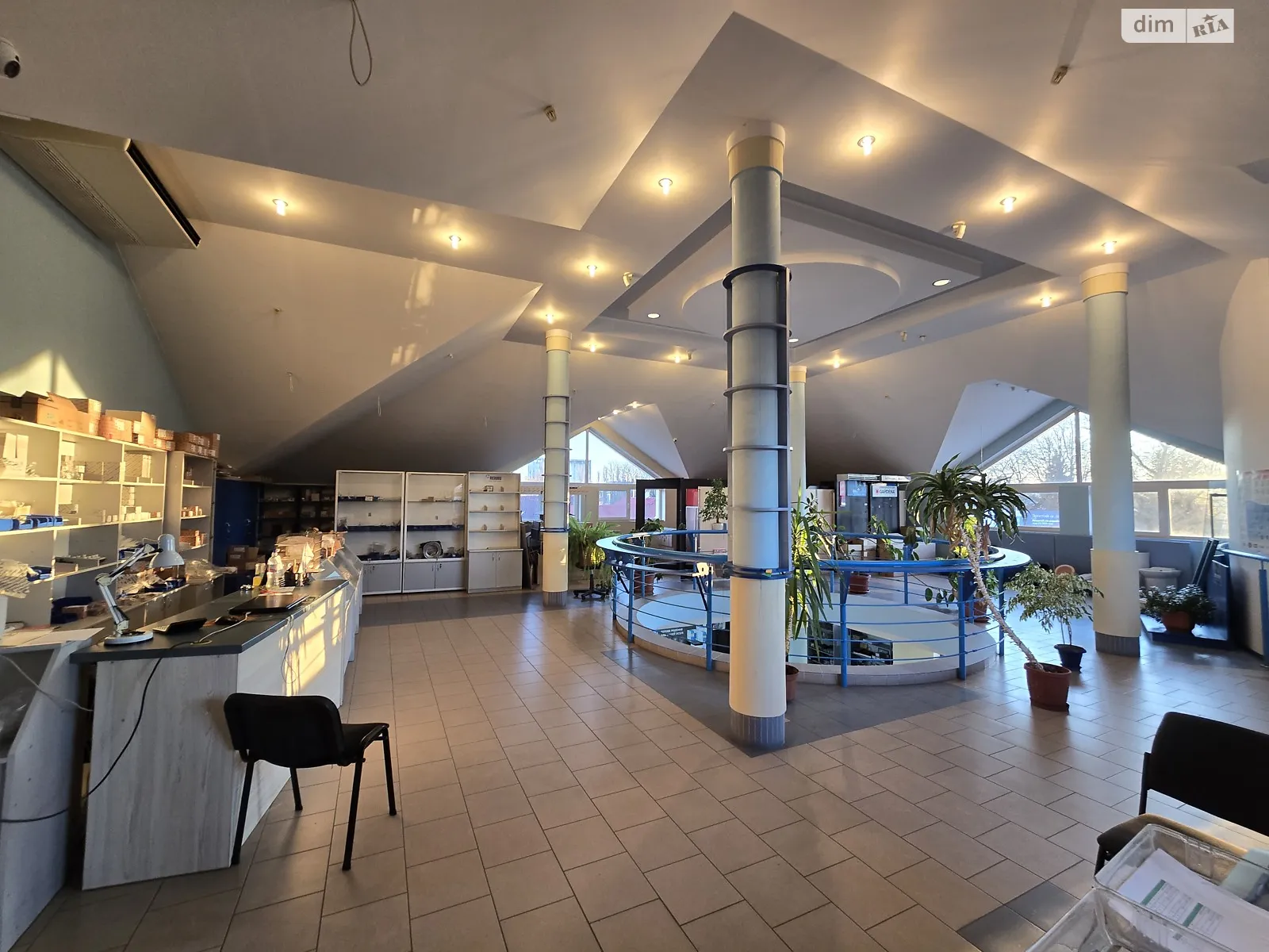 Сдается в аренду помещения свободного назначения 171.4 кв. м в 2-этажном здании, цена: 1112 $ - фото 1