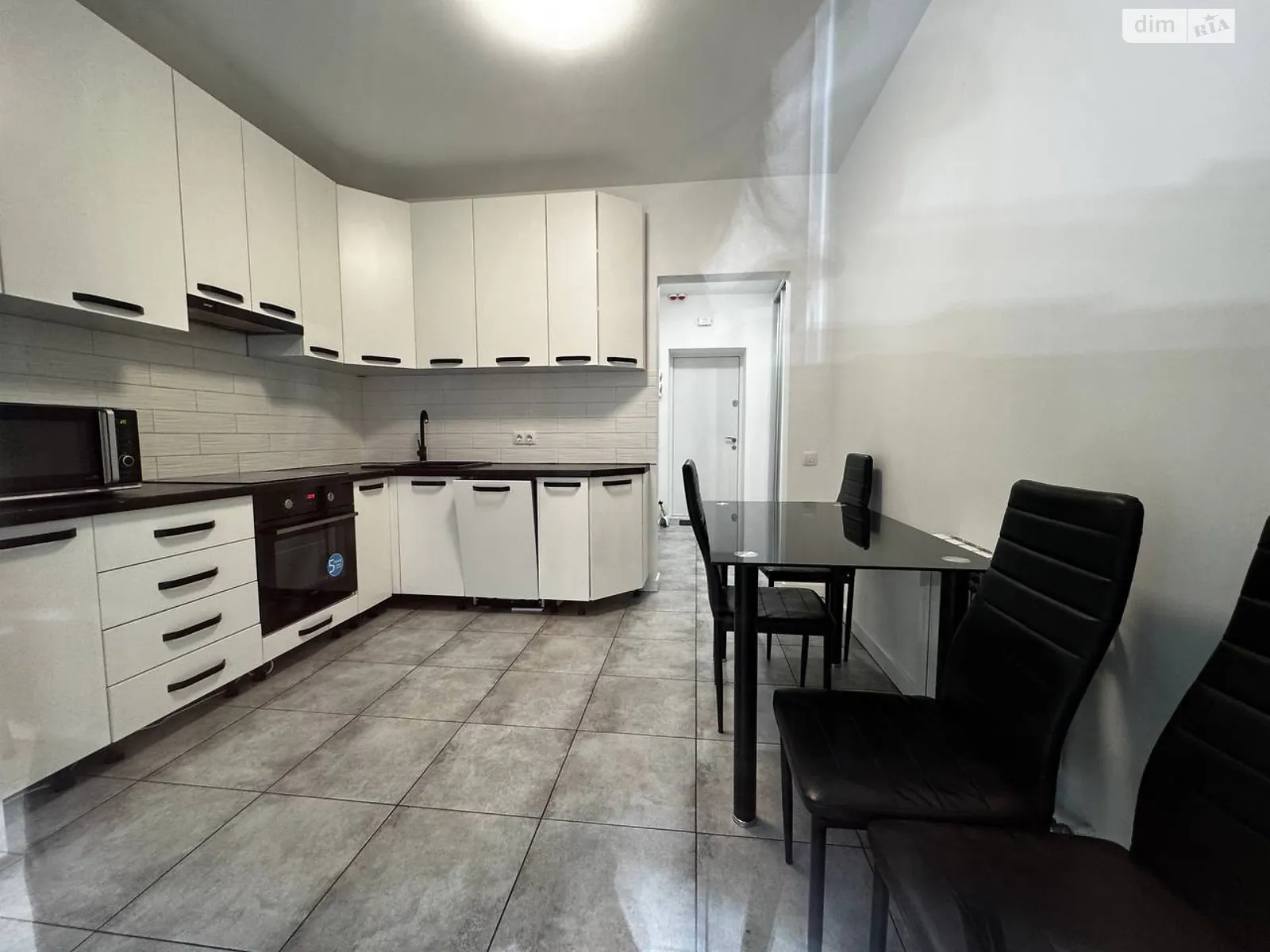 Сдается в аренду 1-комнатная квартира 42.3 кв. м в Ровно, цена: 16000 грн - фото 1