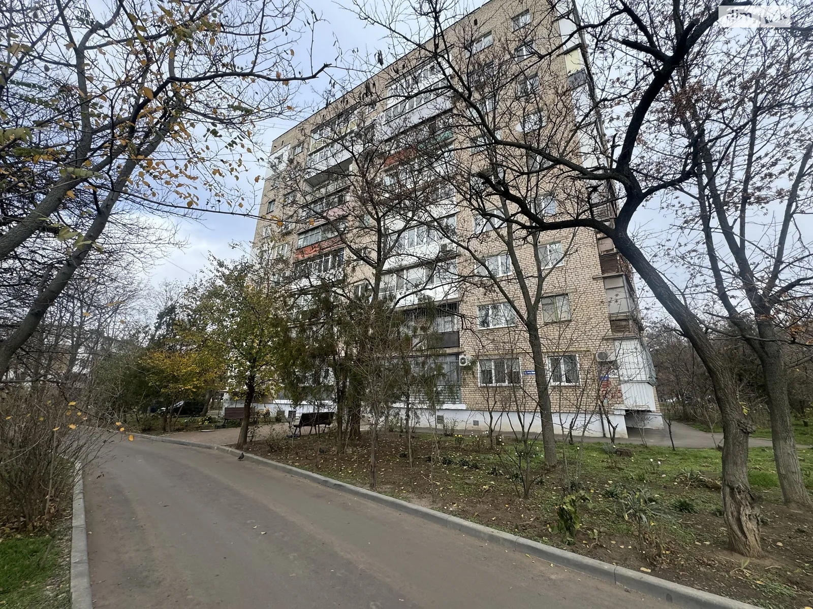 Продается 1-комнатная квартира 36.3 кв. м в Николаеве, ул. Парковая, 24/3 - фото 1