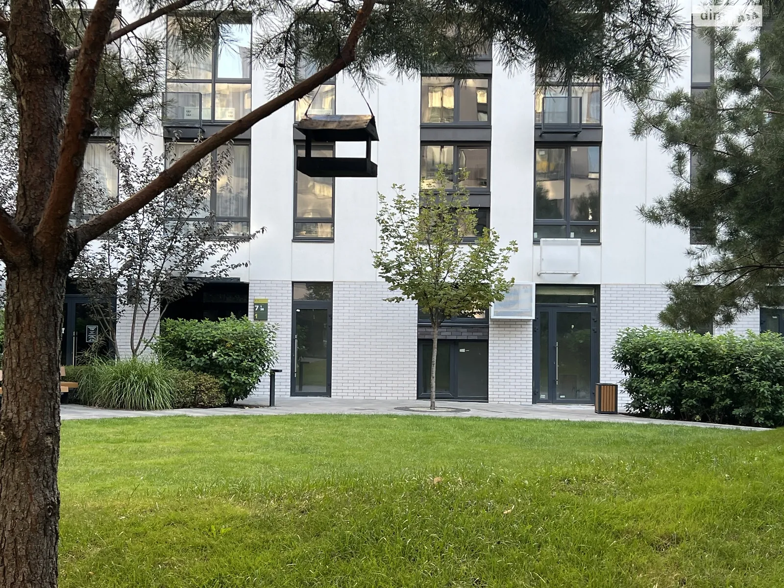 Продается 2-комнатная квартира 78 кв. м в Киеве, ул. Салютная, 2 корпус 7 - фото 1