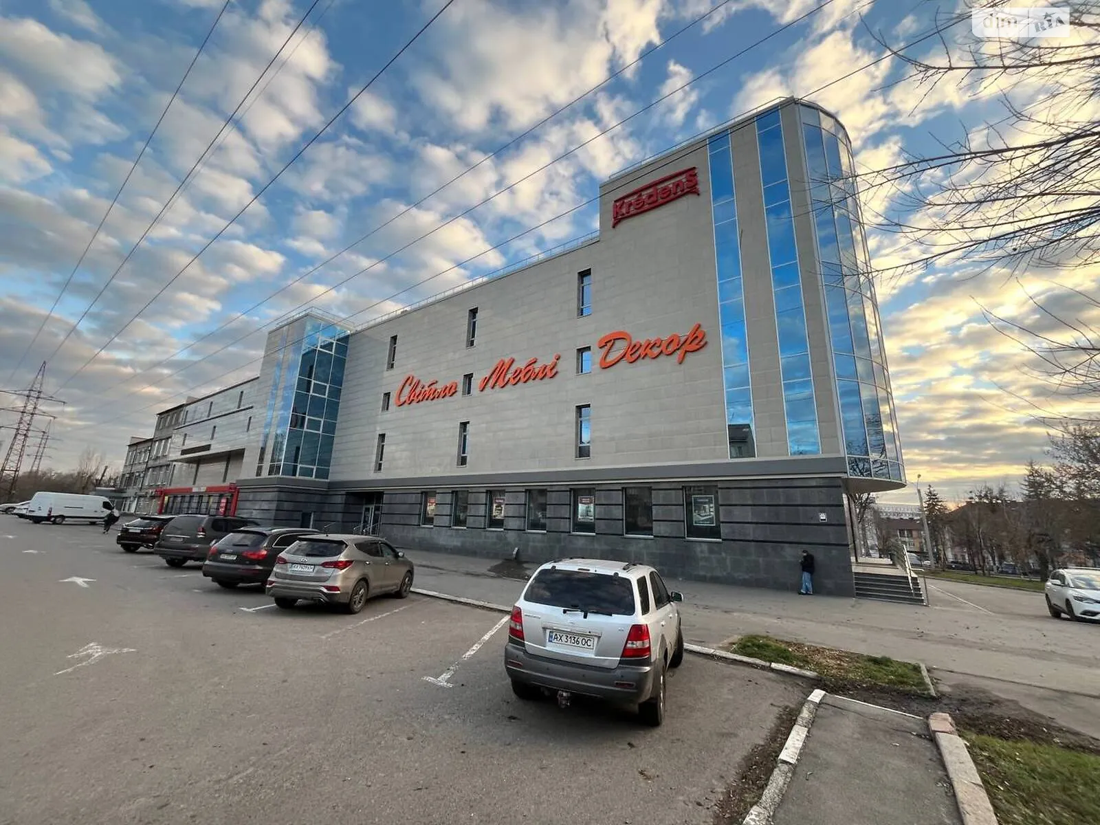 Здається в оренду об'єкт сфери послуг 1144 кв. м в 4-поверховій будівлі, цена: 137280 грн - фото 1