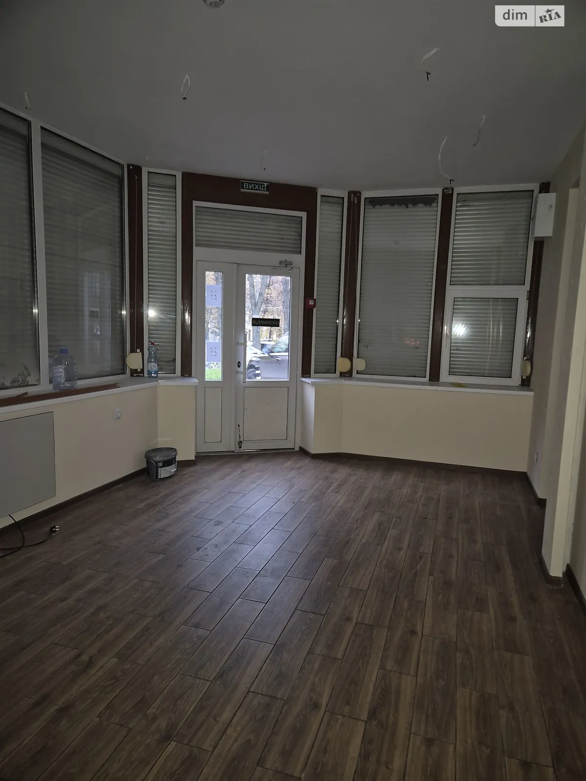 Здається в оренду приміщення вільного призначення 93.7 кв. м в 4-поверховій будівлі, цена: 1700 $ - фото 1