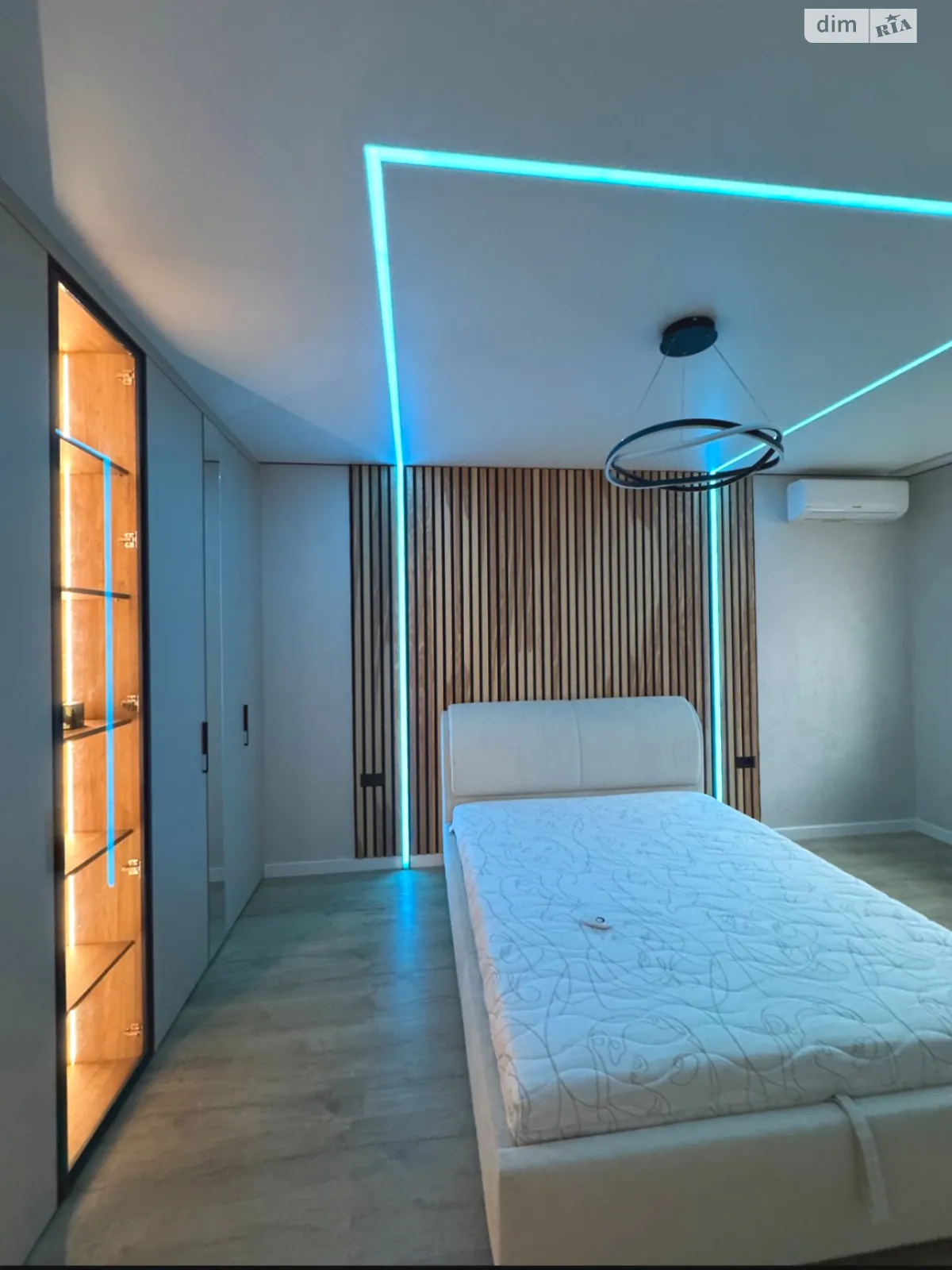 ул. Клубная, 12Б Софиевская Борщаговка ЖК София Клубный - фото 1