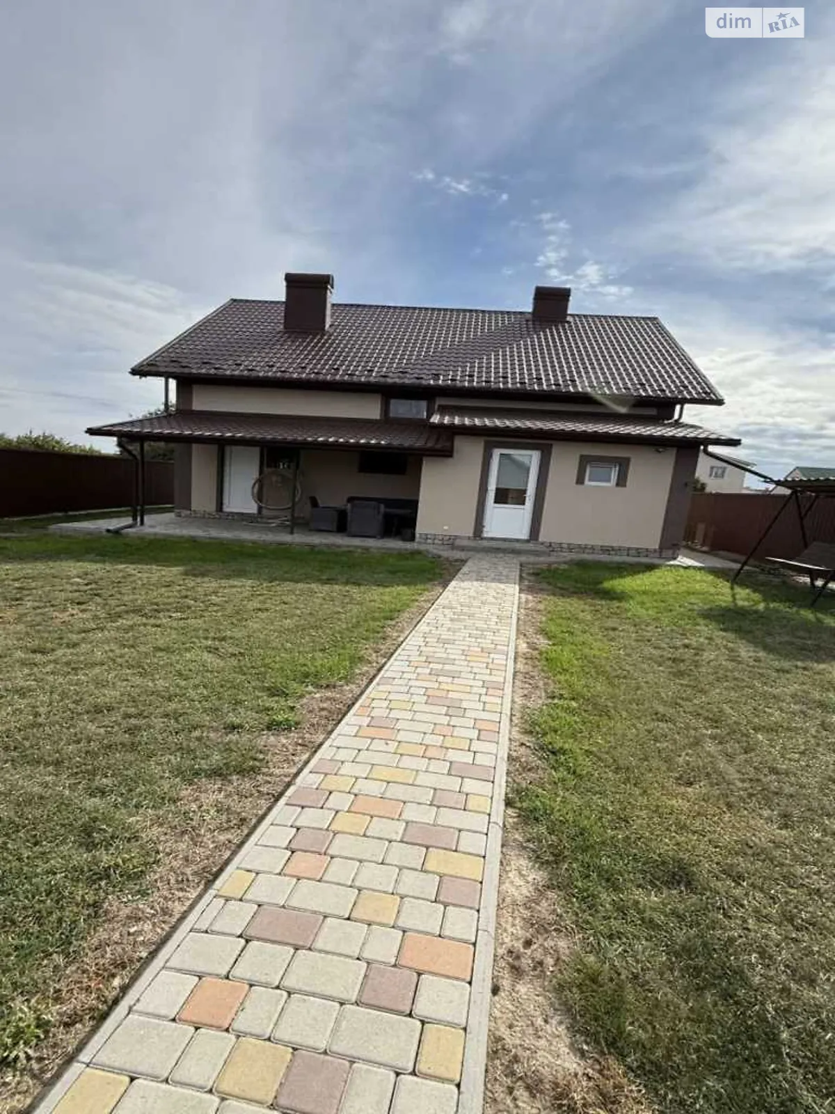 Продается дом на 2 этажа 176.5 кв. м с мансардой, цена: 260000 $ - фото 1