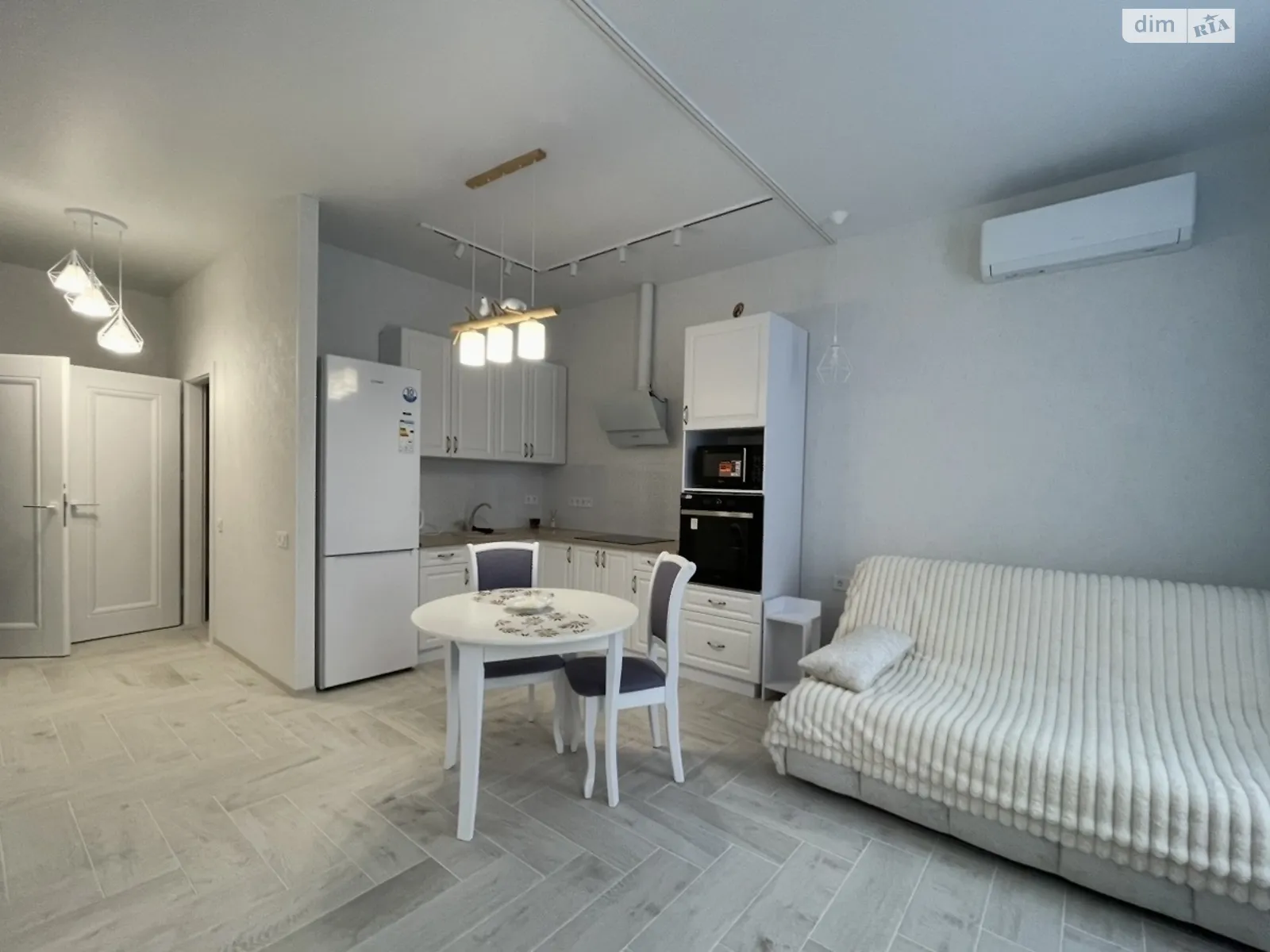 Сдается в аренду 1-комнатная квартира 53 кв. м в Хмельницком, ул. Заречанская, 11А - фото 1