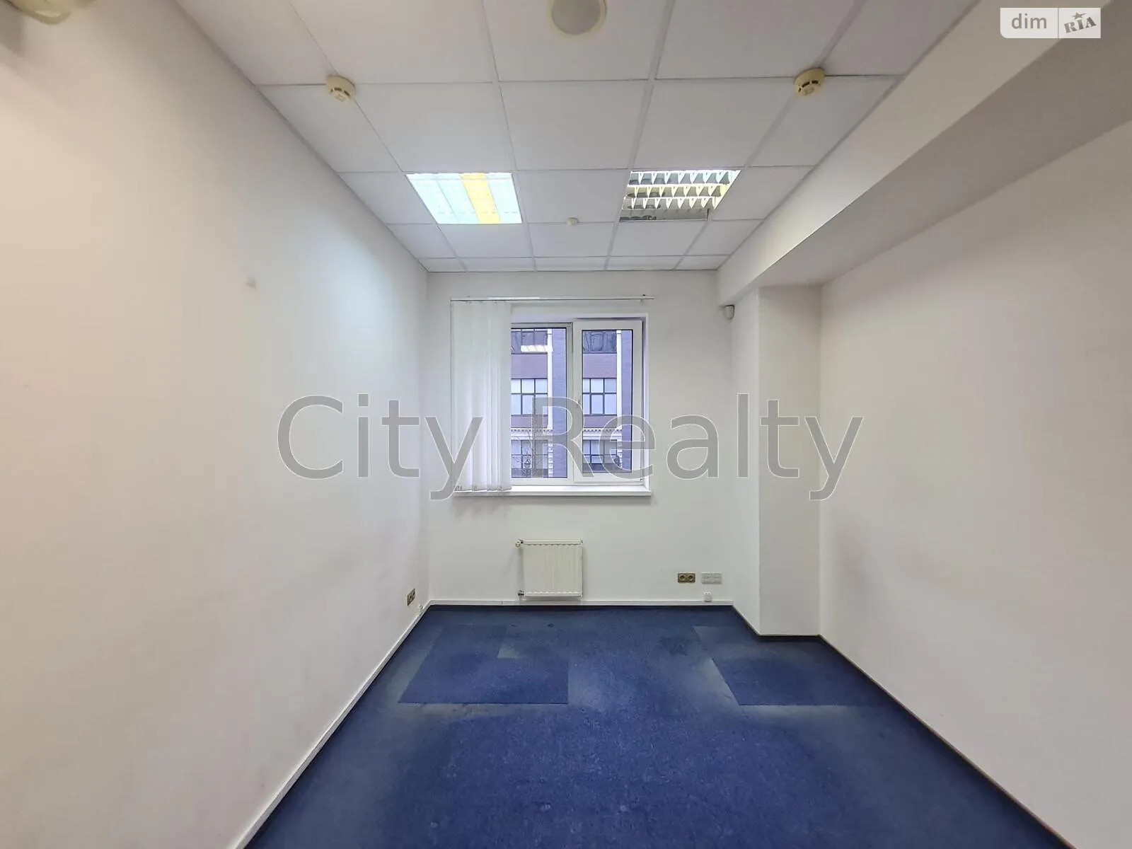 Сдается в аренду офис 92.6 кв. м в бизнес-центре, цена: 1636 $ - фото 1