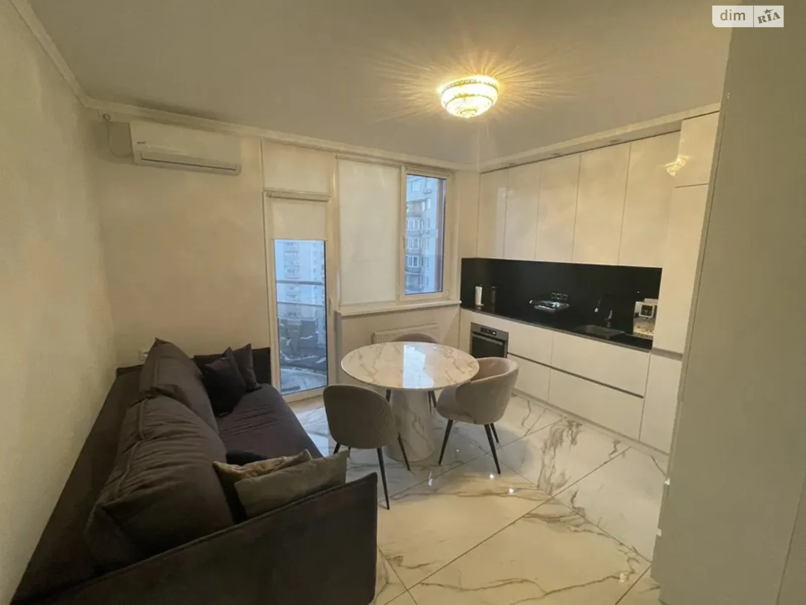 Продается 1-комнатная квартира 48.3 кв. м в Киеве, цена: 100000 € - фото 1