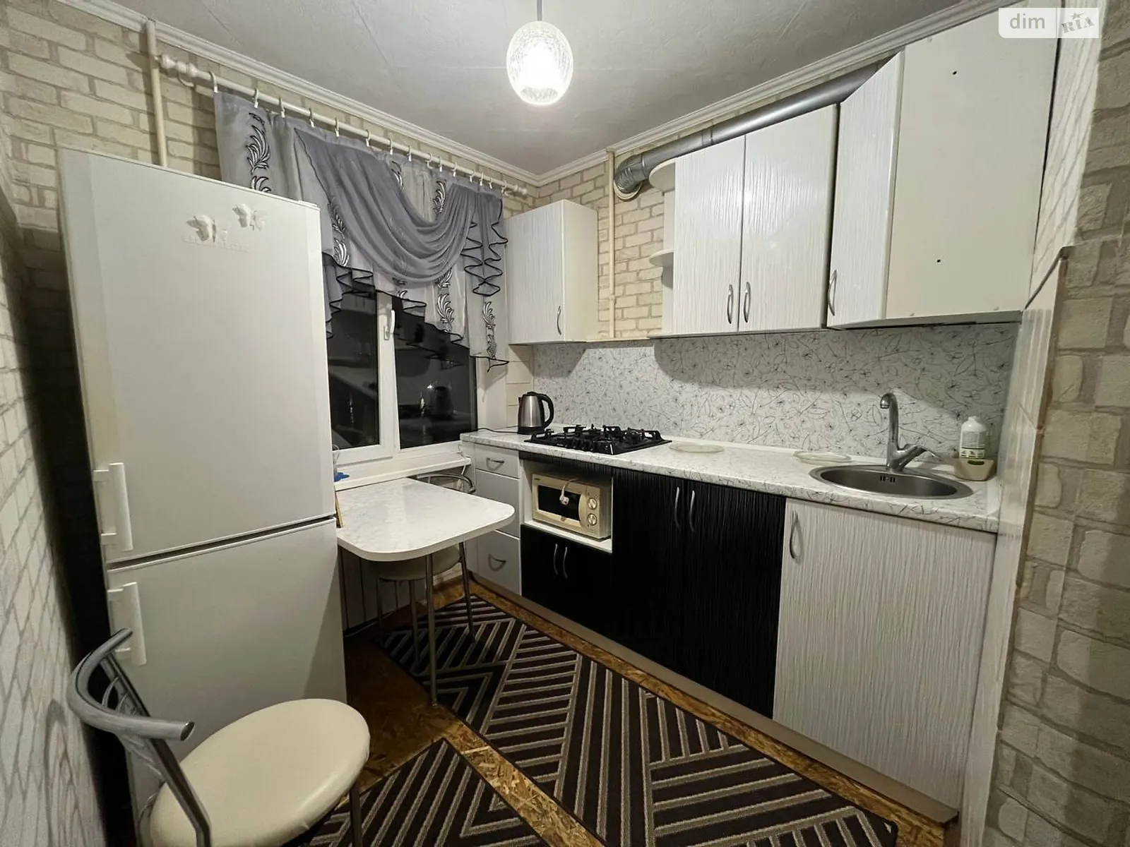 Сдается в аренду 1-комнатная квартира 35 кв. м в, цена: 7500 грн - фото 1