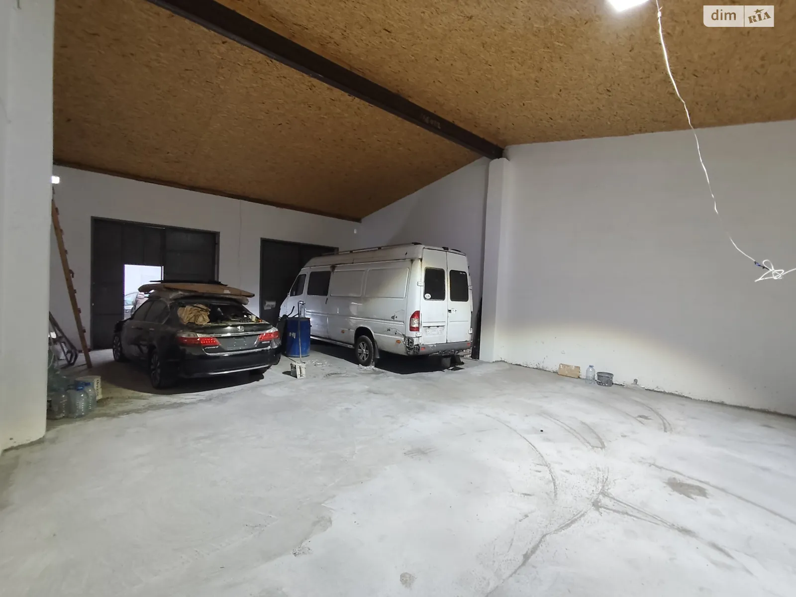 Сдается в аренду помещения свободного назначения 100 кв. м в 1-этажном здании, цена: 330 $ - фото 1