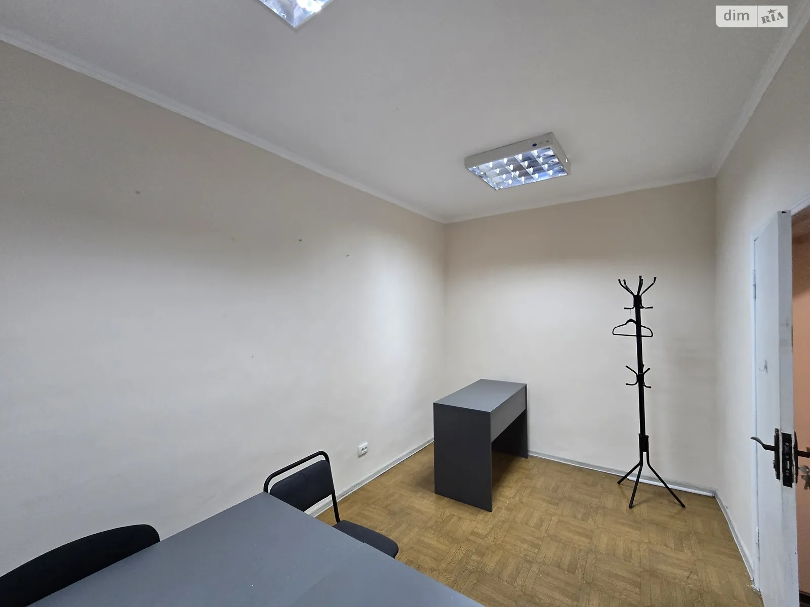 Сдается в аренду помещения свободного назначения 14 кв. м в 6-этажном здании, цена: 3500 грн - фото 1