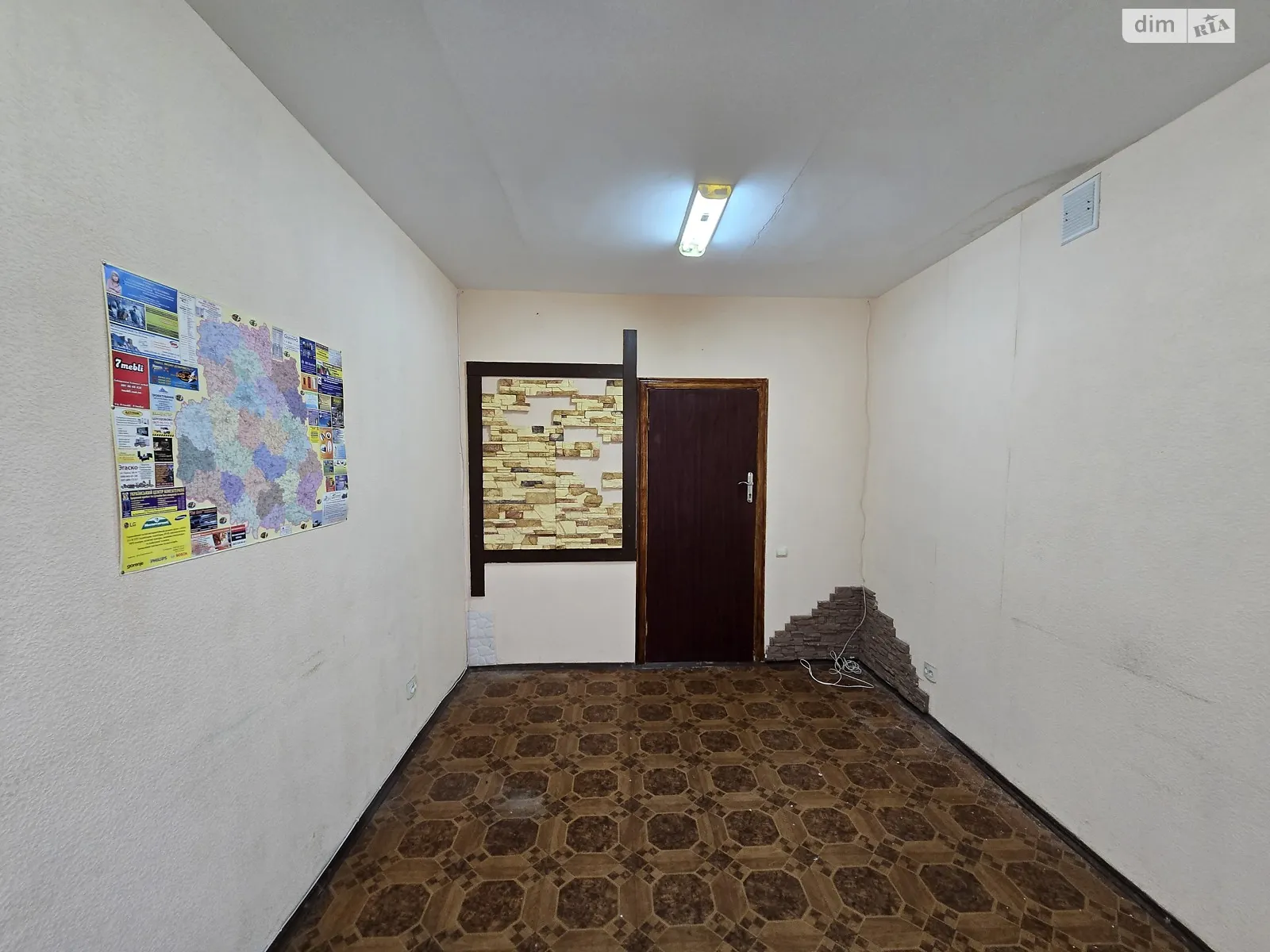 Сдается в аренду помещения свободного назначения 15.6 кв. м в 6-этажном здании, цена: 3900 грн - фото 1