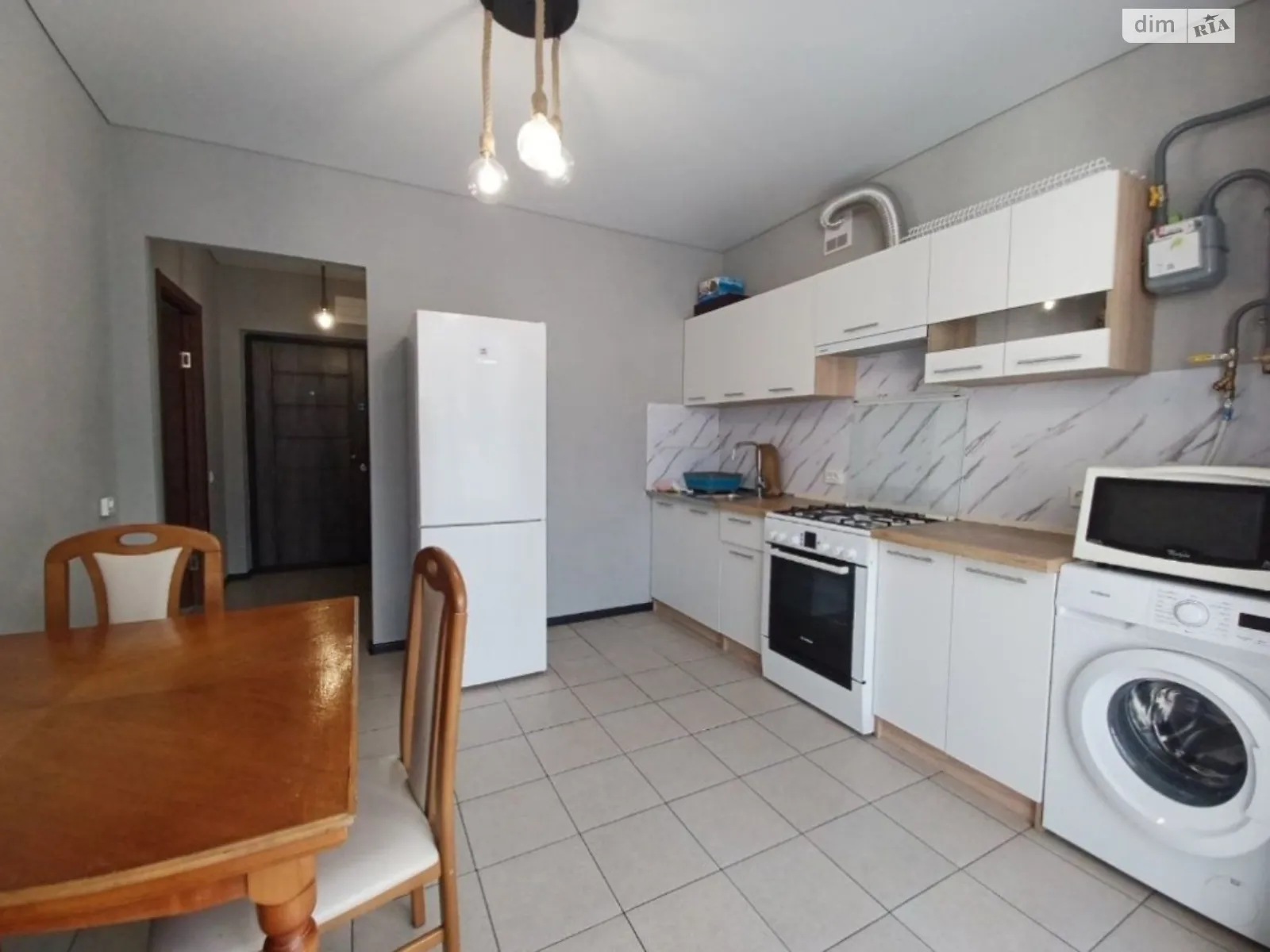 Продается 1-комнатная квартира 36 кв. м в Ивано-Франковске, ул. Высочана Семена, 18 корпус 15 - фото 1