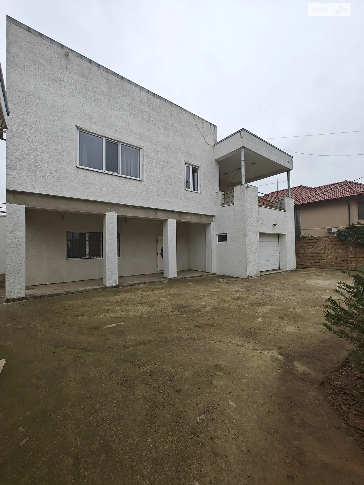 Продается дом на 2 этажа 360 кв. м с гаражом, цена: 150000 $ - фото 1