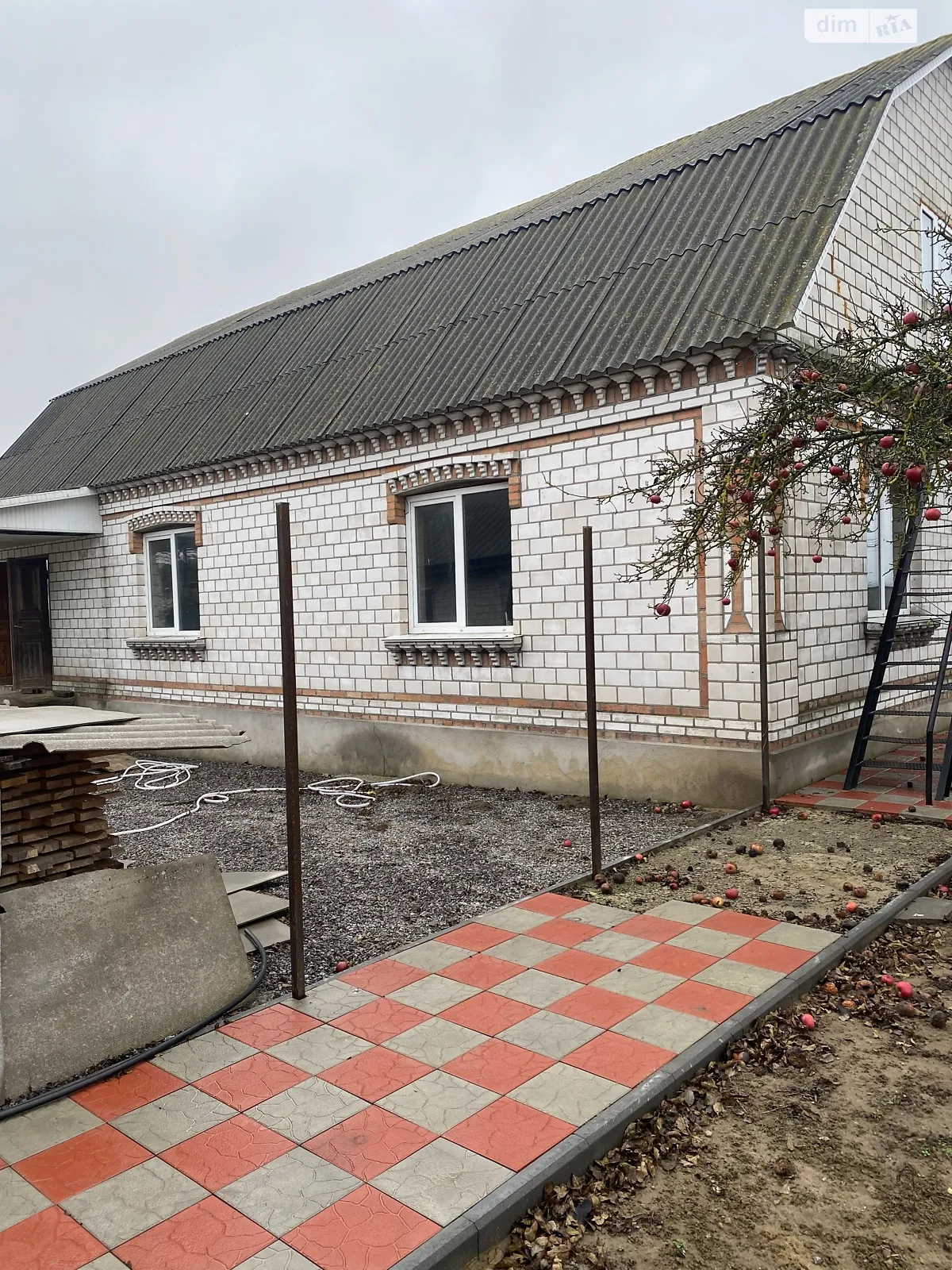 Продается одноэтажный дом 130 кв. м с баней/сауной, цена: 70000 $ - фото 1