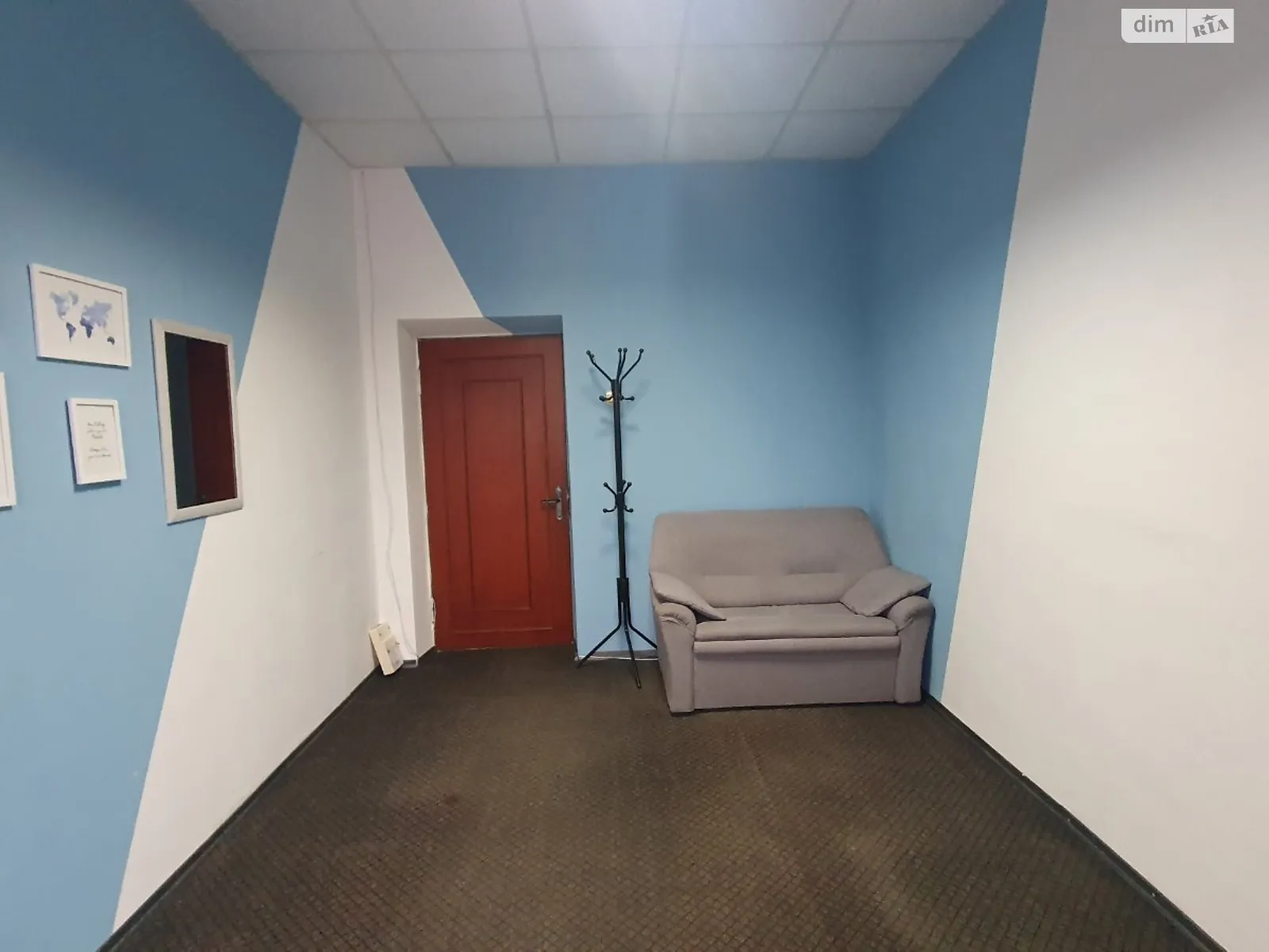 Сдается в аренду офис 17 кв. м в бизнес-центре, цена: 4250 грн - фото 1