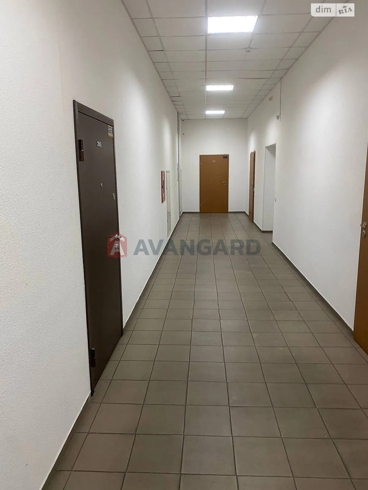 Сдается в аренду офис 33 кв. м в бизнес-центре, цена: 6500 грн - фото 1