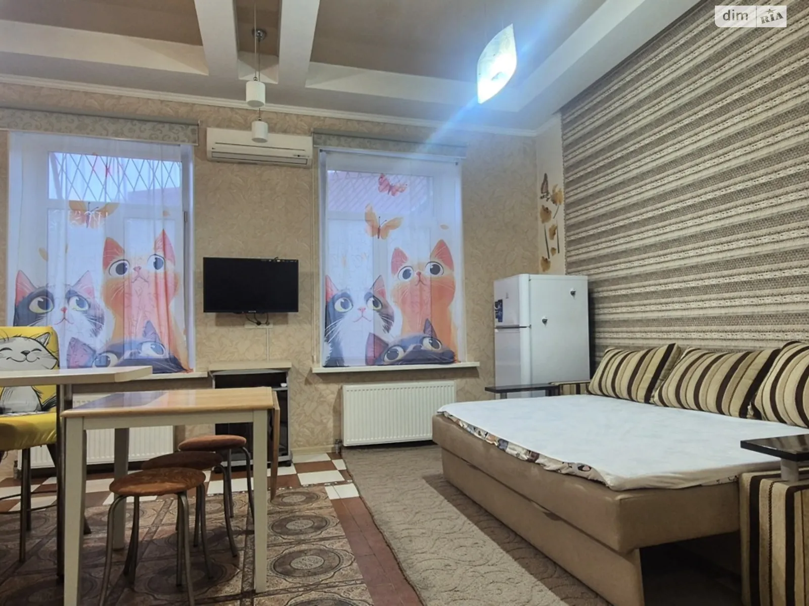 Сдается в аренду 1-комнатная квартира 65 кв. м в Одессе, ул. Успенская, 52 - фото 1