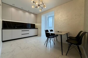 Продажа квартиры, Ивано-Франковск, р‑н. Опришовцы, Отца Блавацкого улица, дом 18