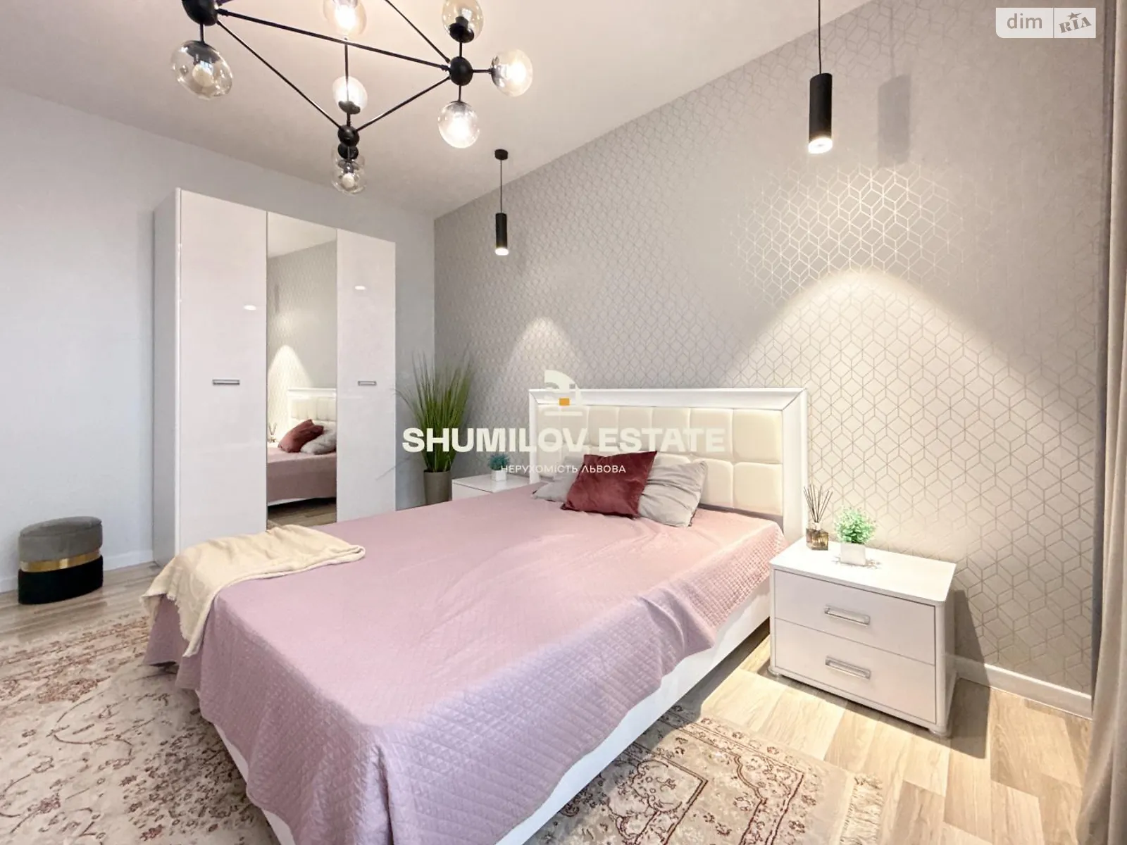 Продается 1-комнатная квартира 40.1 кв. м в Львове, ул. Круглая, 5А - фото 1