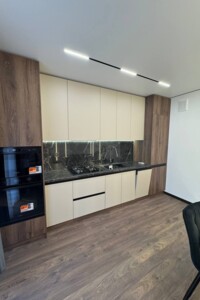 Продаж квартири, Івано-Франківськ, р‑н. Княгинин, Юліана Пелеша (Крайківського) вулиця, буд. 3 корпус 3