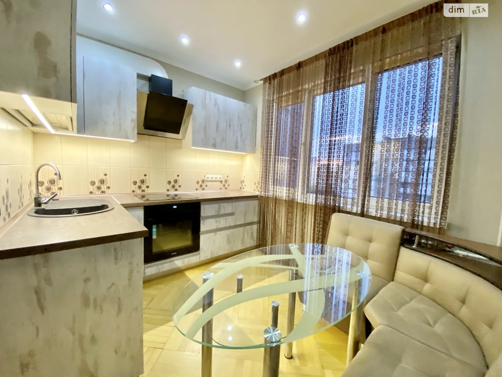 Продается 3-комнатная квартира 71.6 кв. м в Киеве, ул. Наталии Ужвий, 4В - фото 1