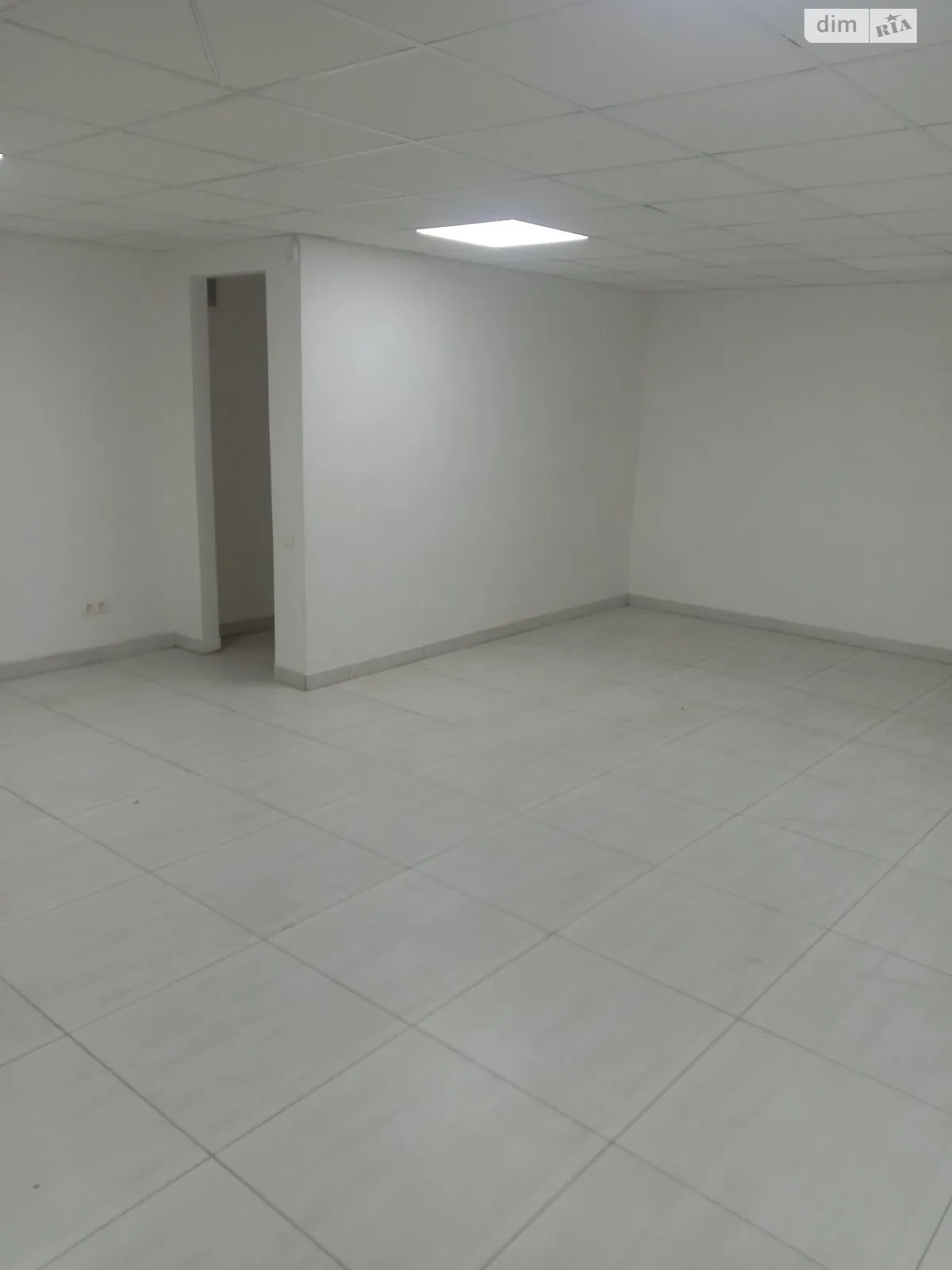 Сдается в аренду помещения свободного назначения 73 кв. м в 9-этажном здании, цена: 9000 грн - фото 1