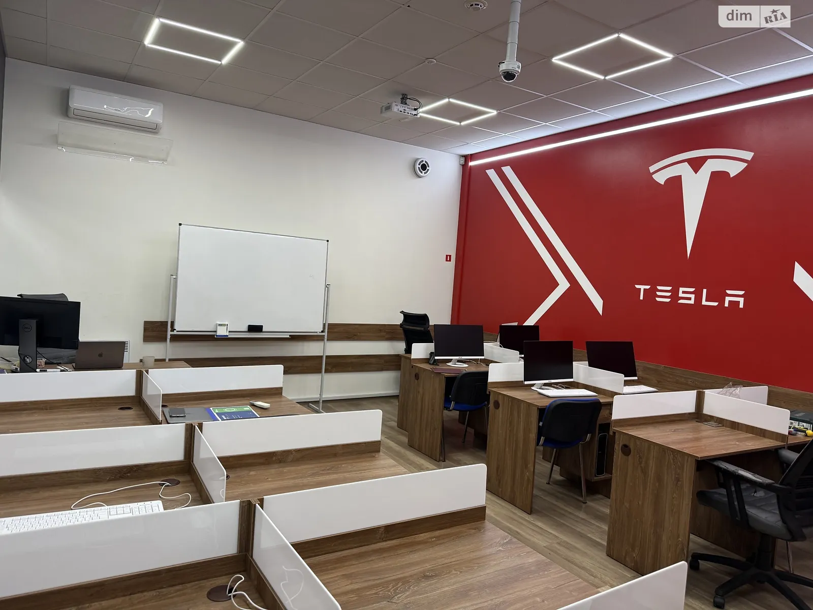 Сдается в аренду офис 24 кв. м в бизнес-центре, цена: 15600 грн - фото 1