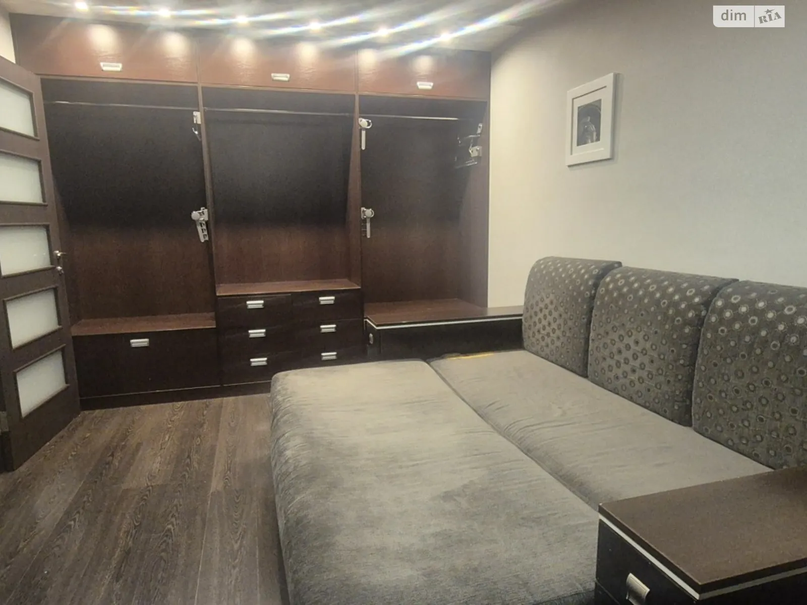 Сдается в аренду 1-комнатная квартира 32 кв. м в Одессе, просп. Шевченко, 21 - фото 1