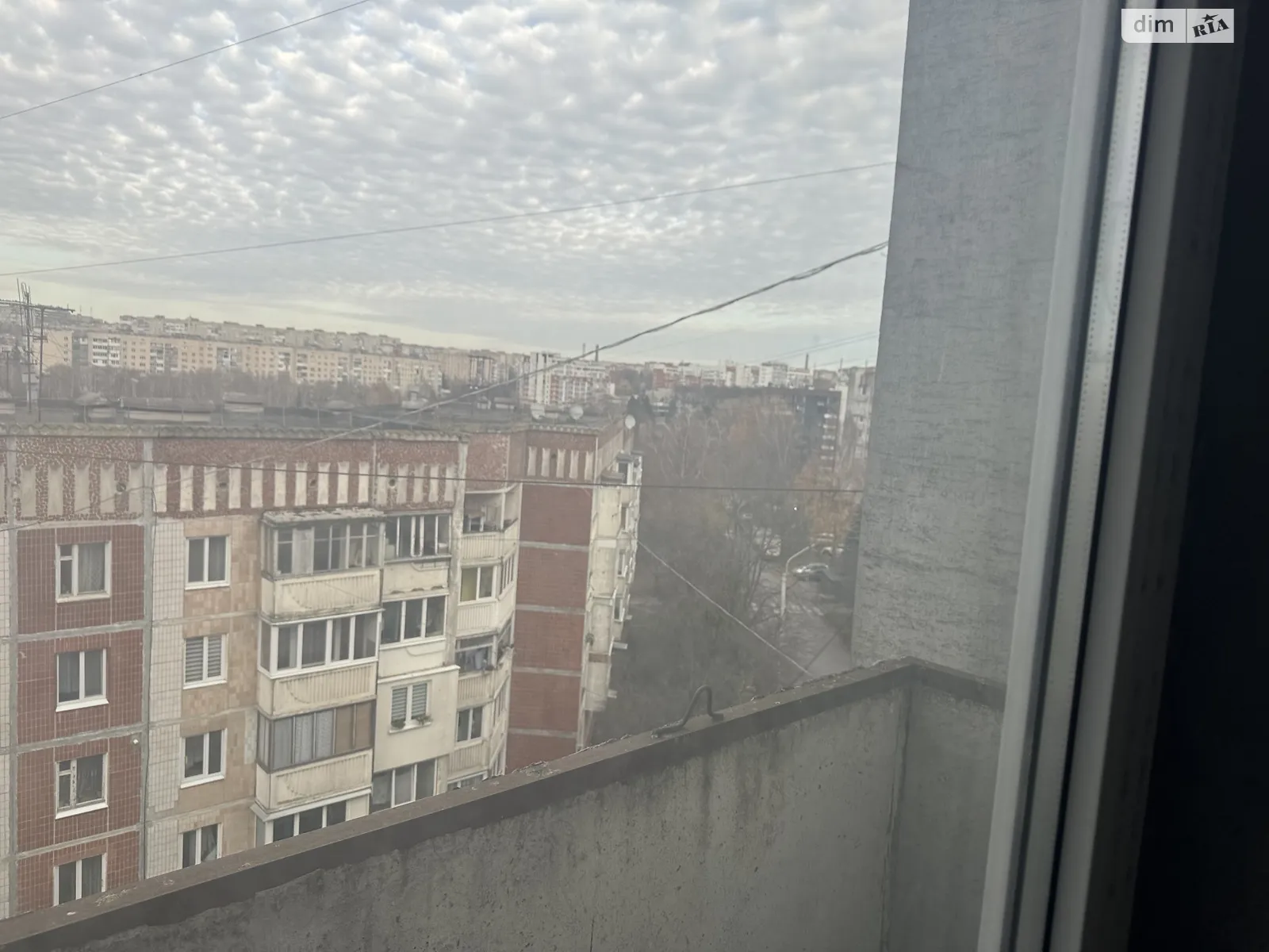 3-комнатная квартира 75 кв. м в Тернополе, ул. Евгения Коновальца - фото 1