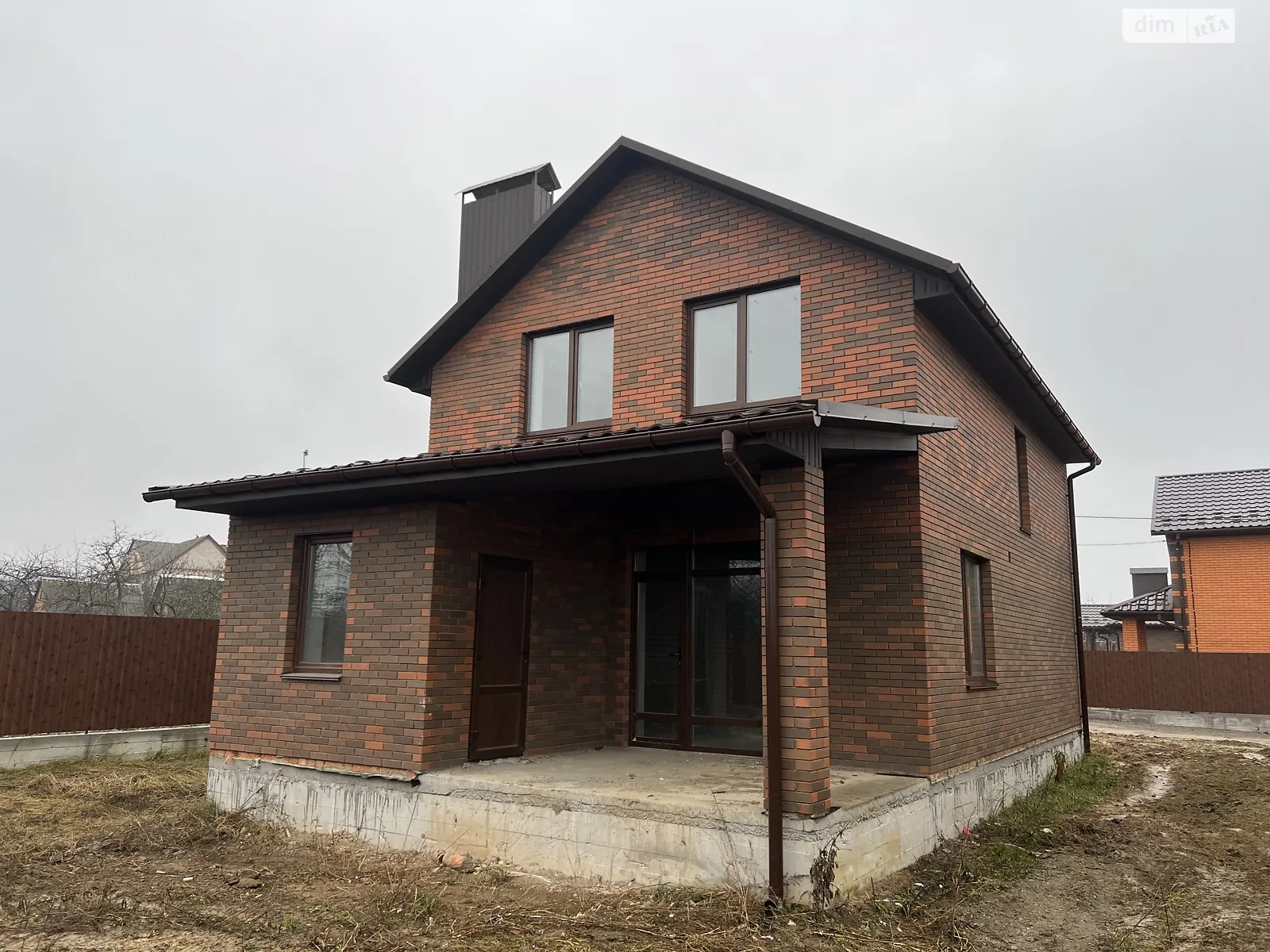 Продается дом на 2 этажа 122 кв. м с гаражом, цена: 92000 $ - фото 1