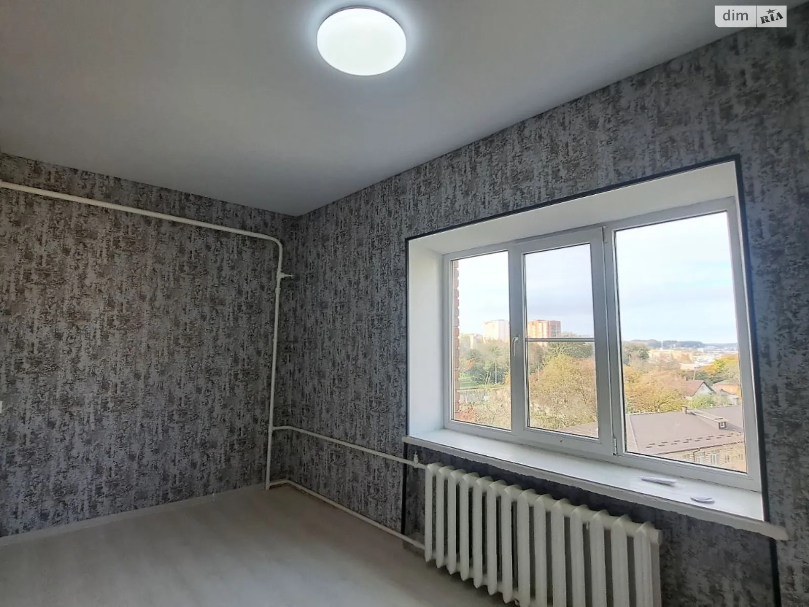 Продается 2-комнатная квартира 42 кв. м в Хмельницком, ул. Каменецкая, 104 - фото 1